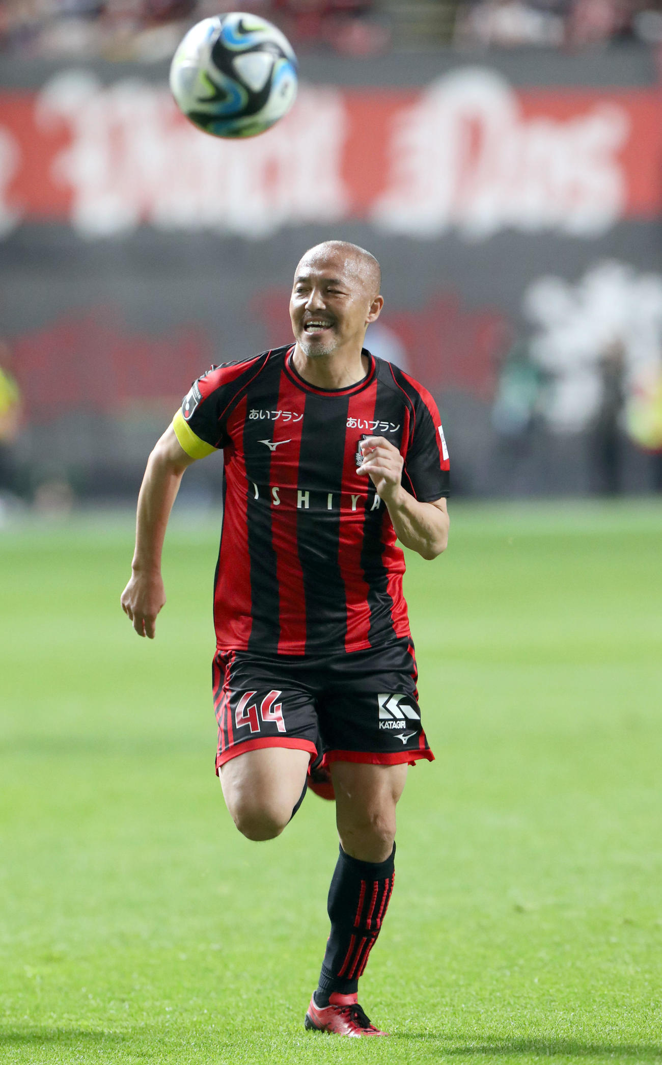 札幌対浦和　前半、ボールを追いかける札幌小野（撮影・佐藤翔太）