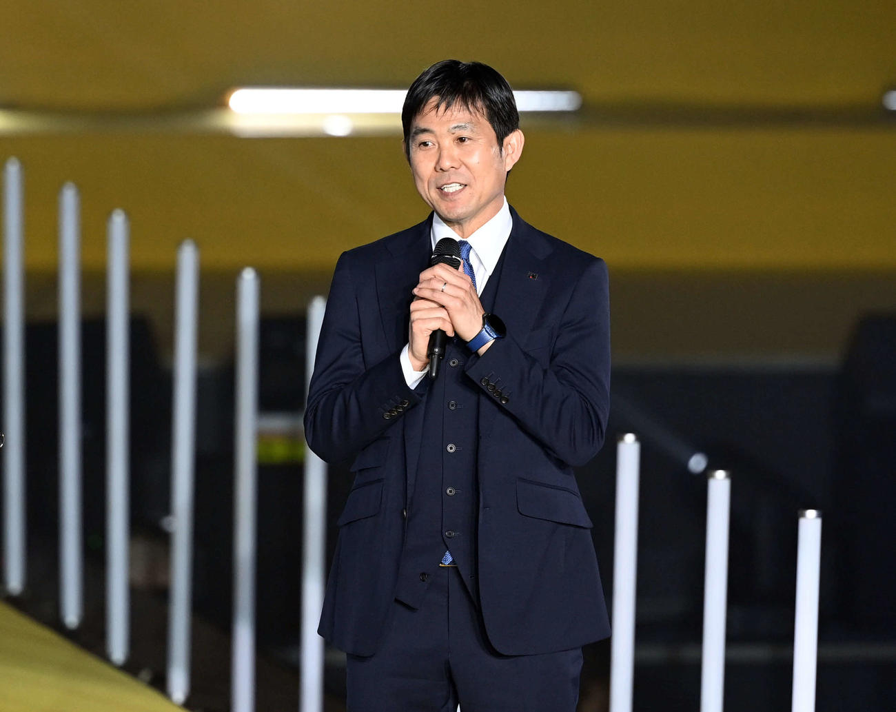 優秀監督賞のプレゼンターで登場した森保日本代表監（撮影・たえ見朱実）