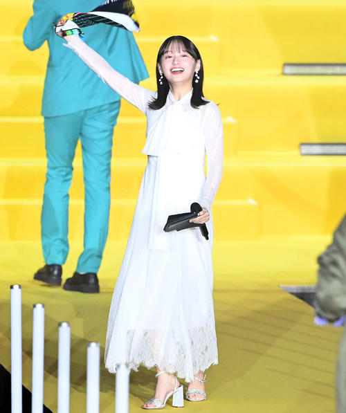 Jリーグアウォーズ2023　司会を務める影山優佳（撮影・たえ見朱実）