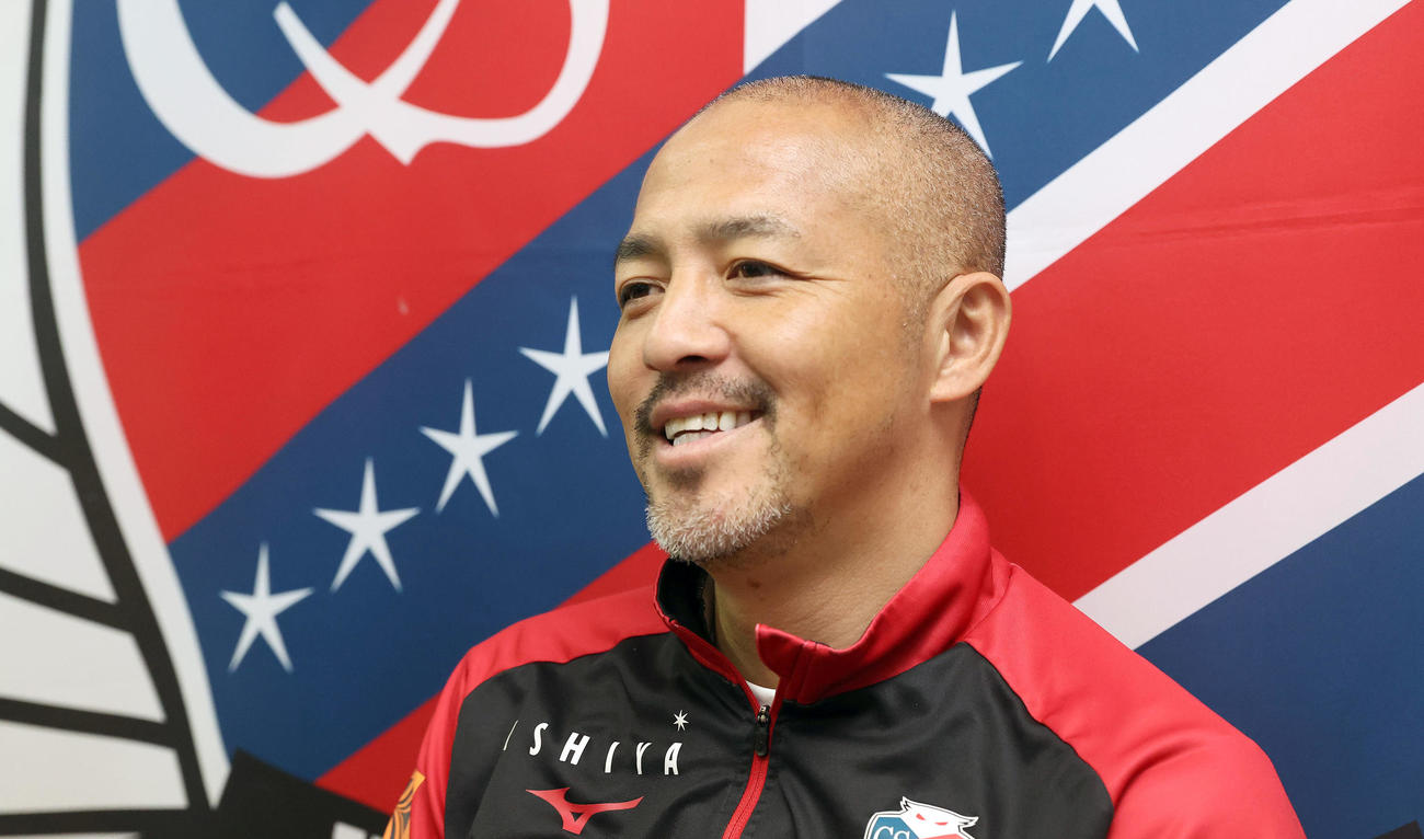 インタビューで笑顔を見せる札幌小野（撮影・佐藤翔太）