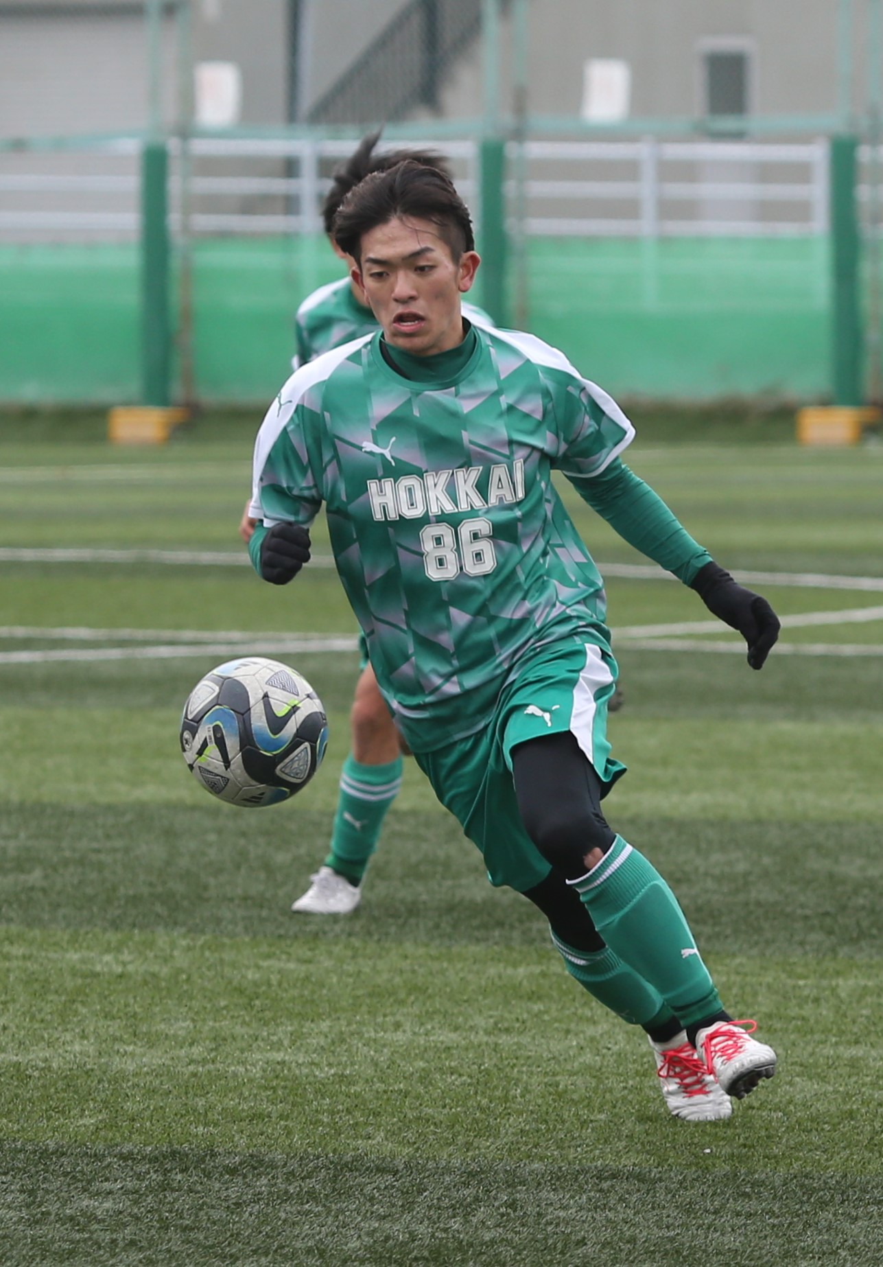北海の選手は練習試合で正確なパスを見せる（撮影・中島洋尚）