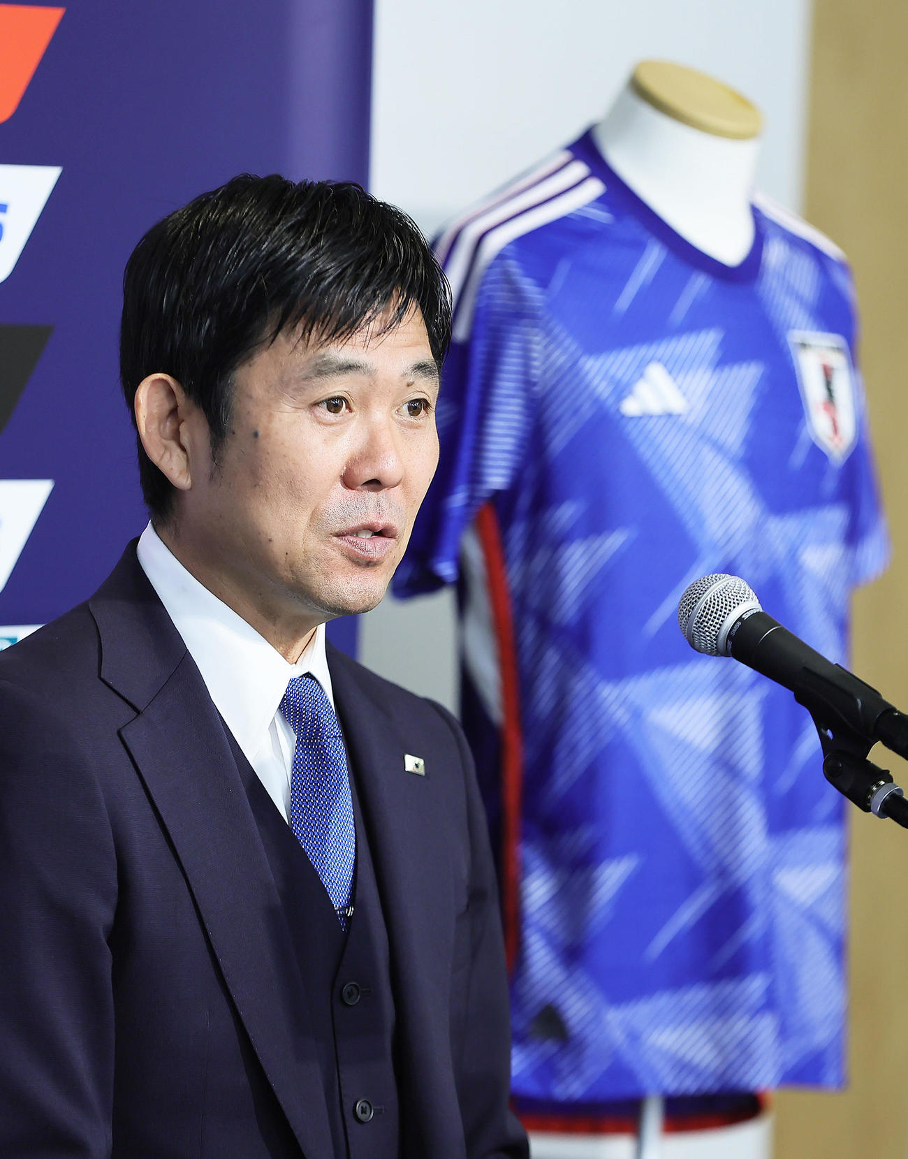 「TOYO TIRES CUP 2024」の日本代表メンバー発表会見に臨む森保監督（撮影・足立雅史）