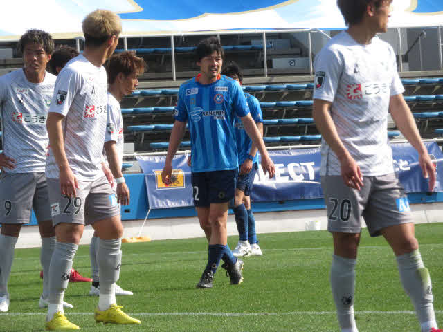 元日本代表MF松井大輔（中央）