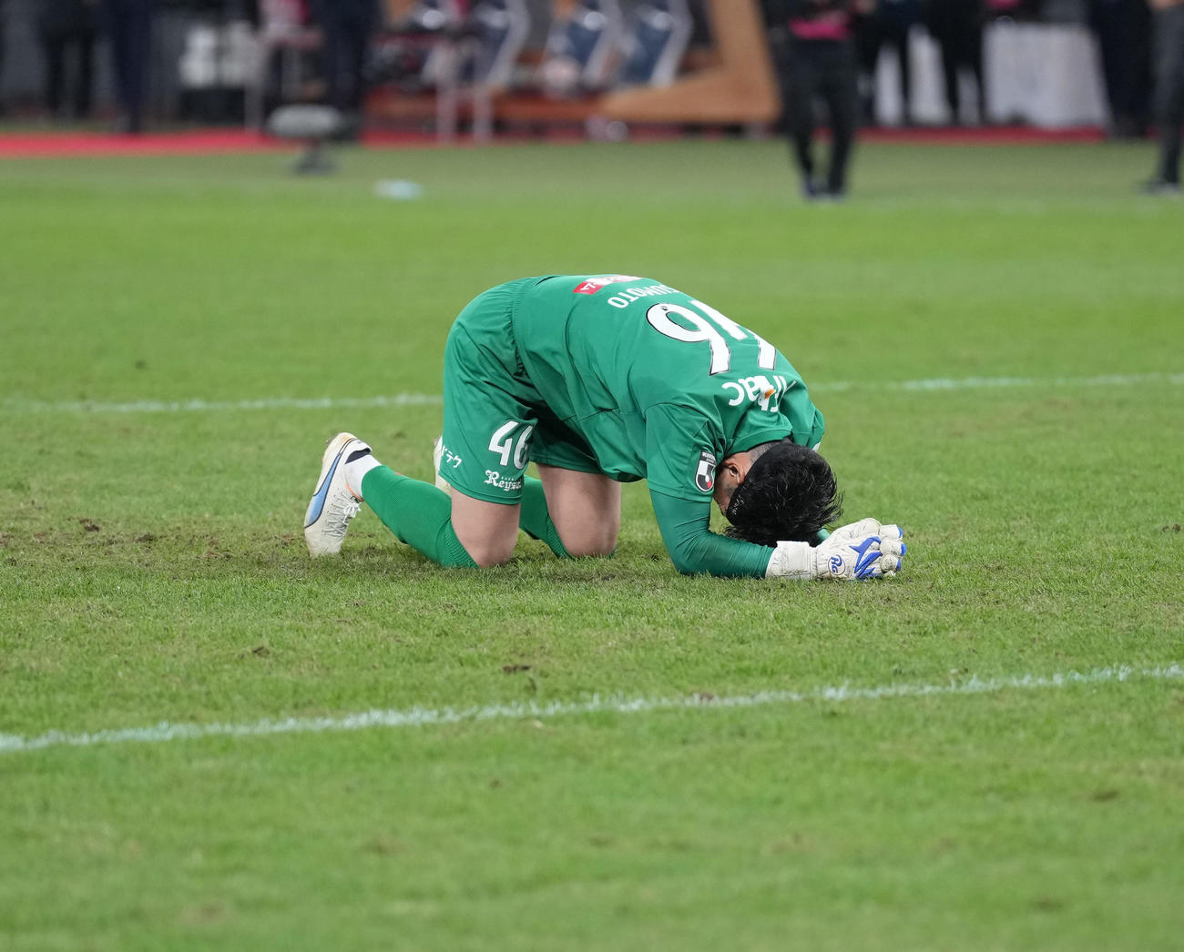 川崎F対柏　PKを外し悔しがるGK松本（撮影・井上学）