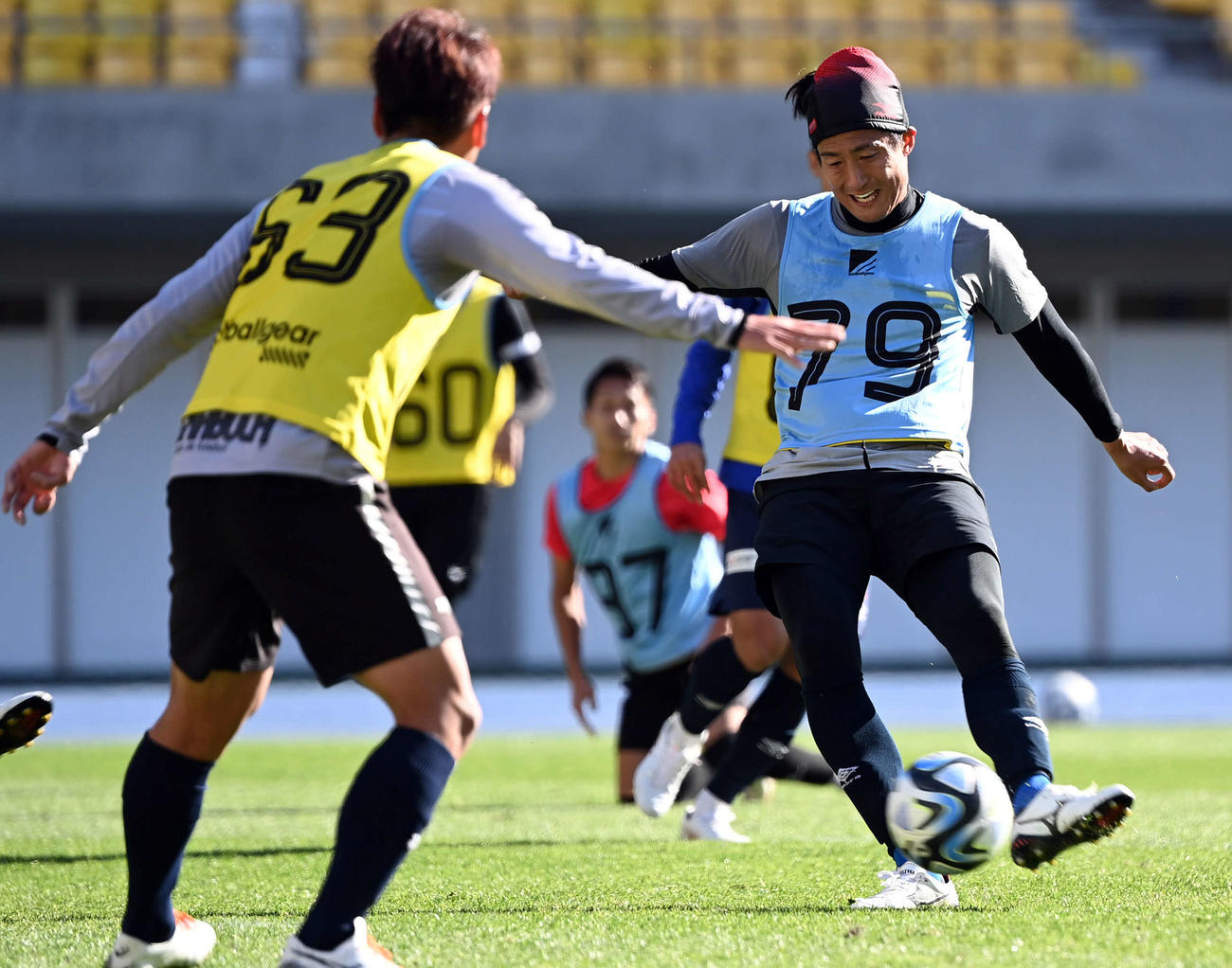 自身2点目のゴールを決める都倉（撮影・たえ見朱実）