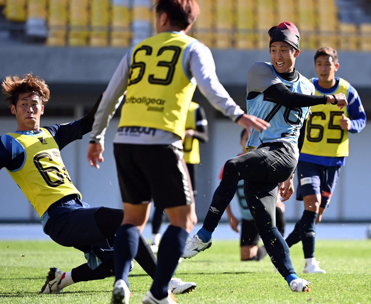 自身2点目のゴールを決める都倉（撮影・たえ見朱実）