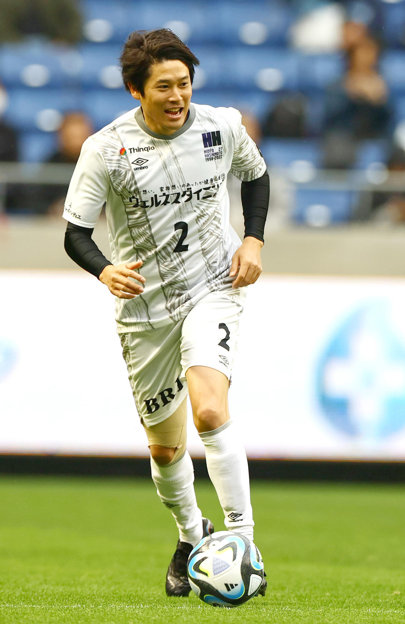「橋本英郎引退試合」G大阪05対日本代表フレンズ　日本代表フレンズでプレーする内田篤人氏（撮影・上山淳一）