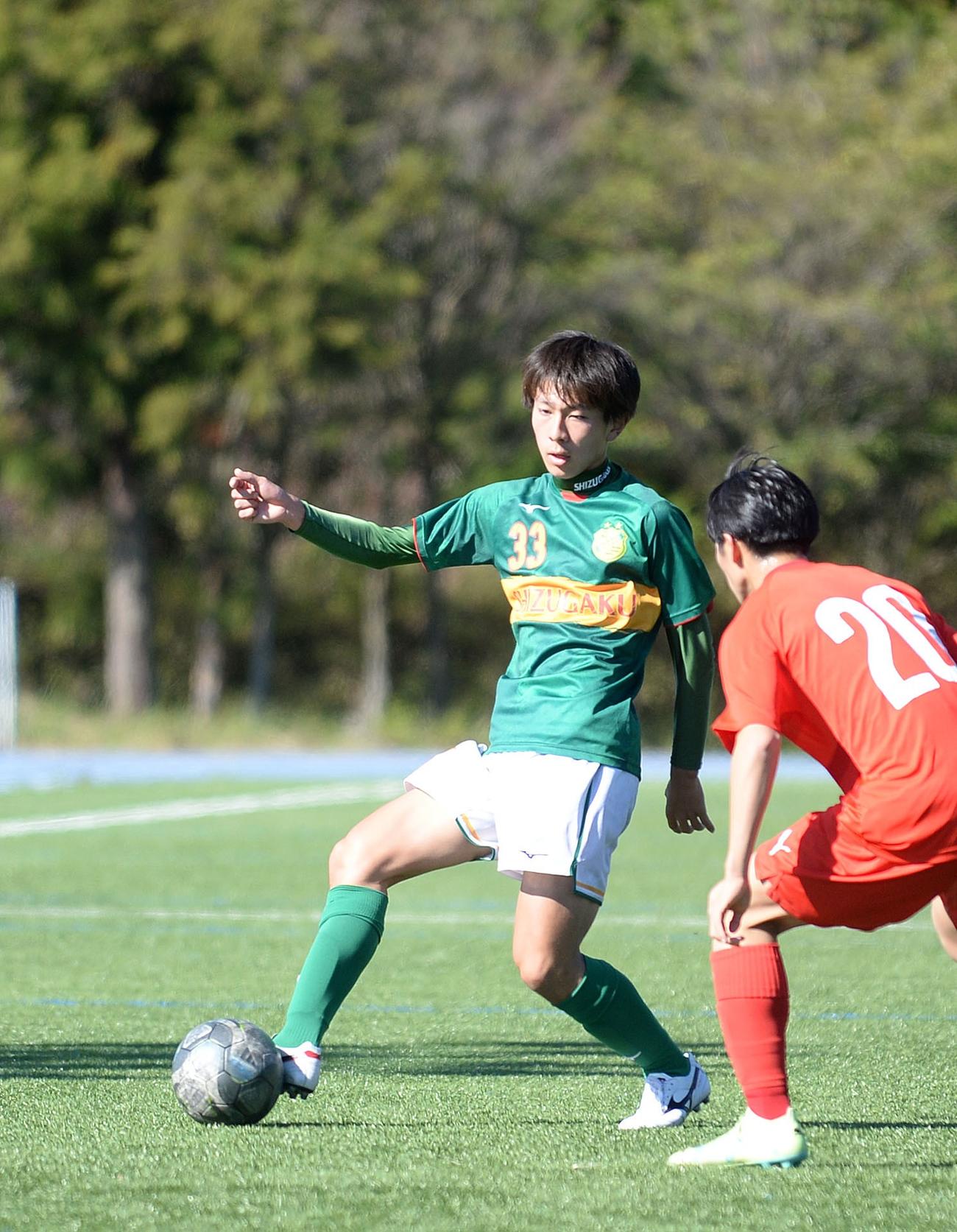 対人の強さを武器に先発定着を狙う静岡学園DF岩田