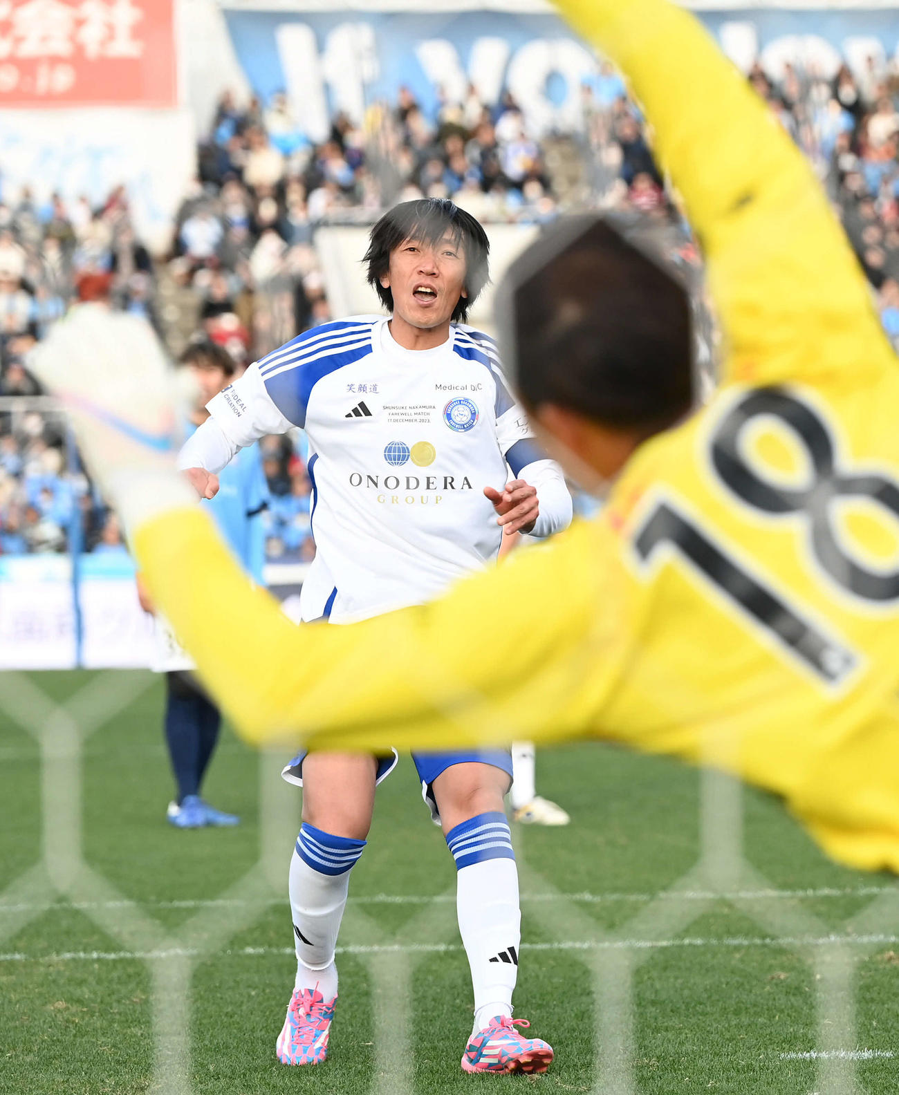 YOKOHAMA FC FRIENDS対J－DREAMS　後半、PKを蹴るも外すJ－DREAMS中村俊輔氏（撮影・たえ見朱実）