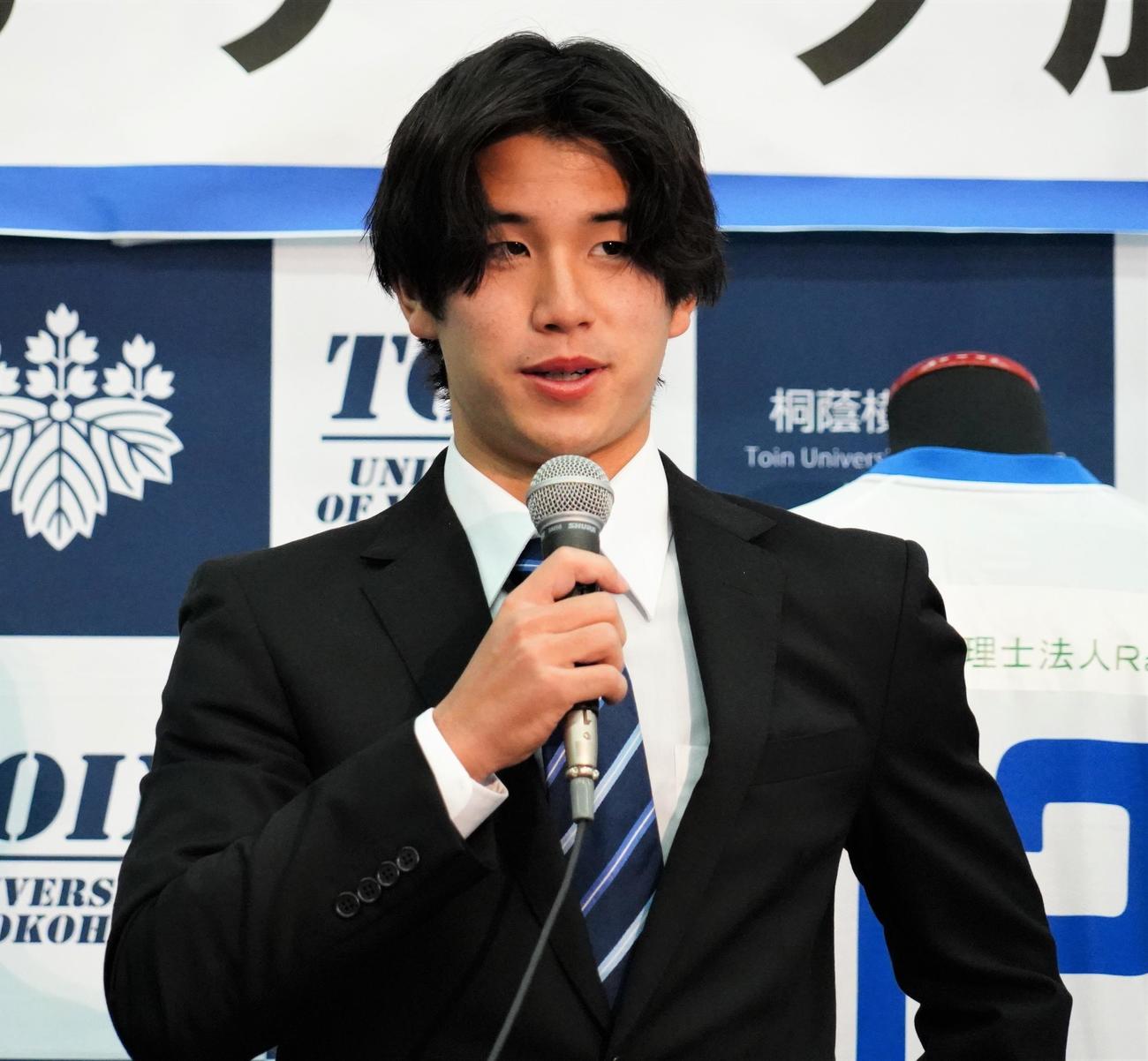 桐蔭横浜大のJクラブ内定者会見に出席した栃木SC内定の井出真太郎（撮影・佐藤成）