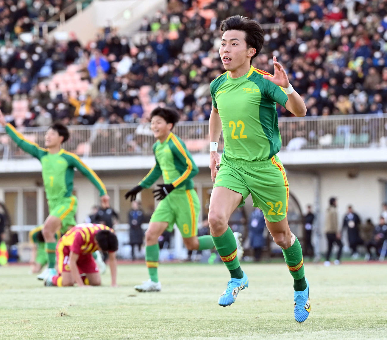 帝京長岡対長崎総合科学大付　　後半、決勝ゴールを決めた帝京長岡・谷中（撮影・たえ見朱実）