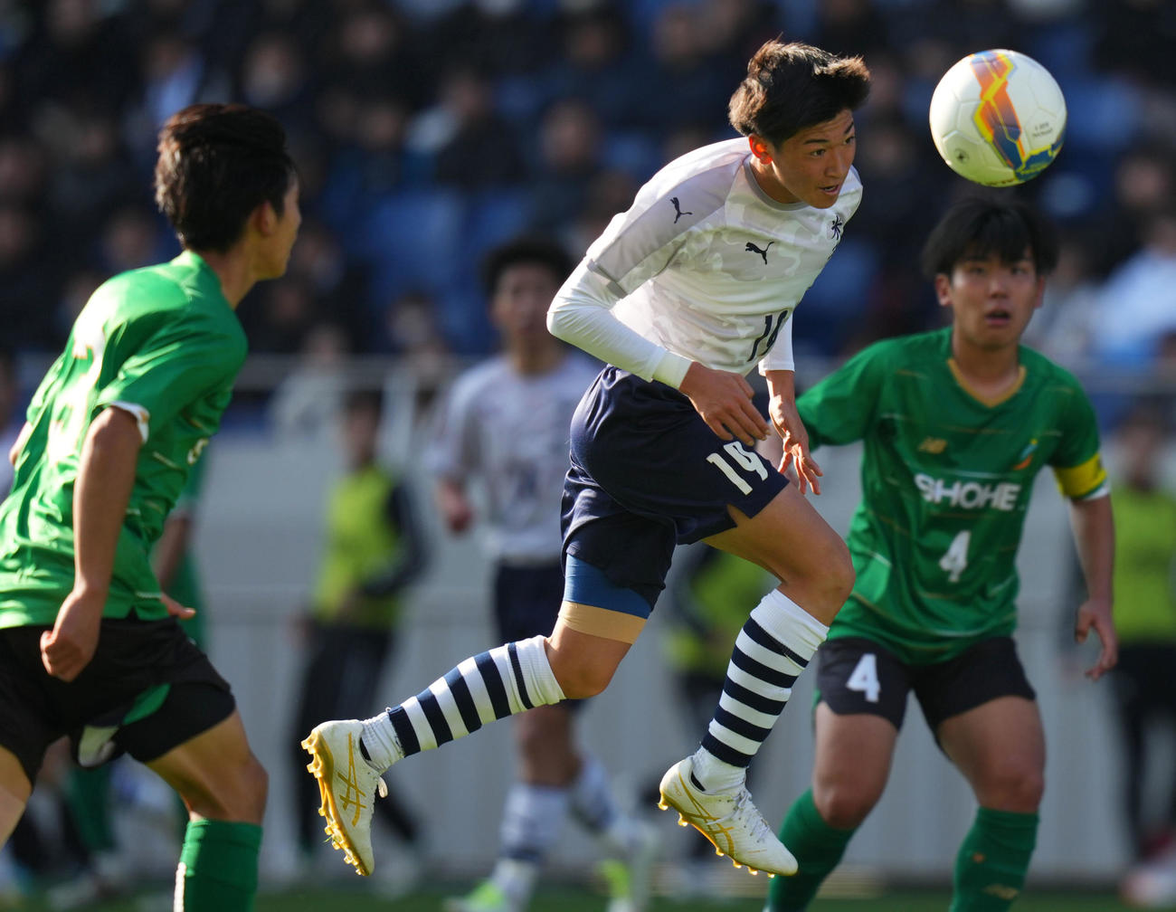 昌平対米子北　後半、シュートを放つ米子北・田村（撮影・横山健太）