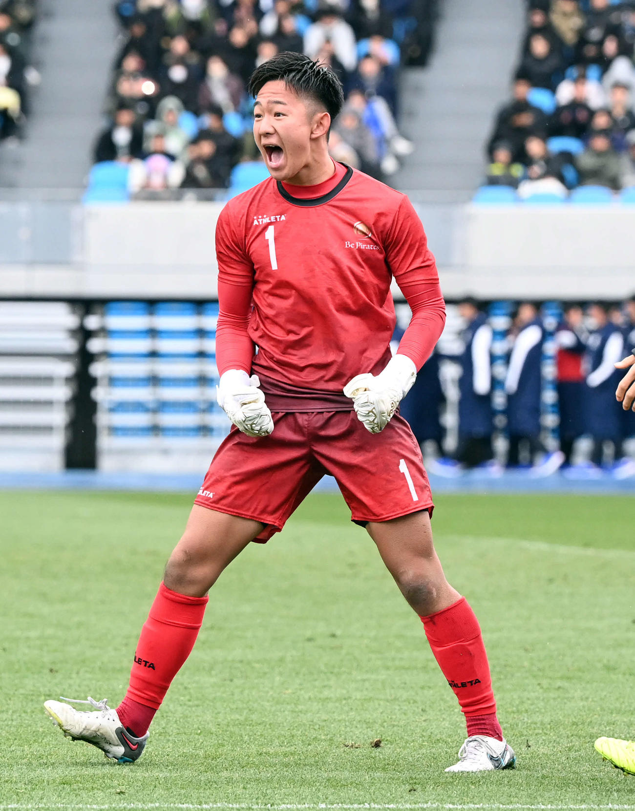 明秀学園日立対近江　PK戦で2本止めた近江GK山崎（撮影・たえ見朱実）