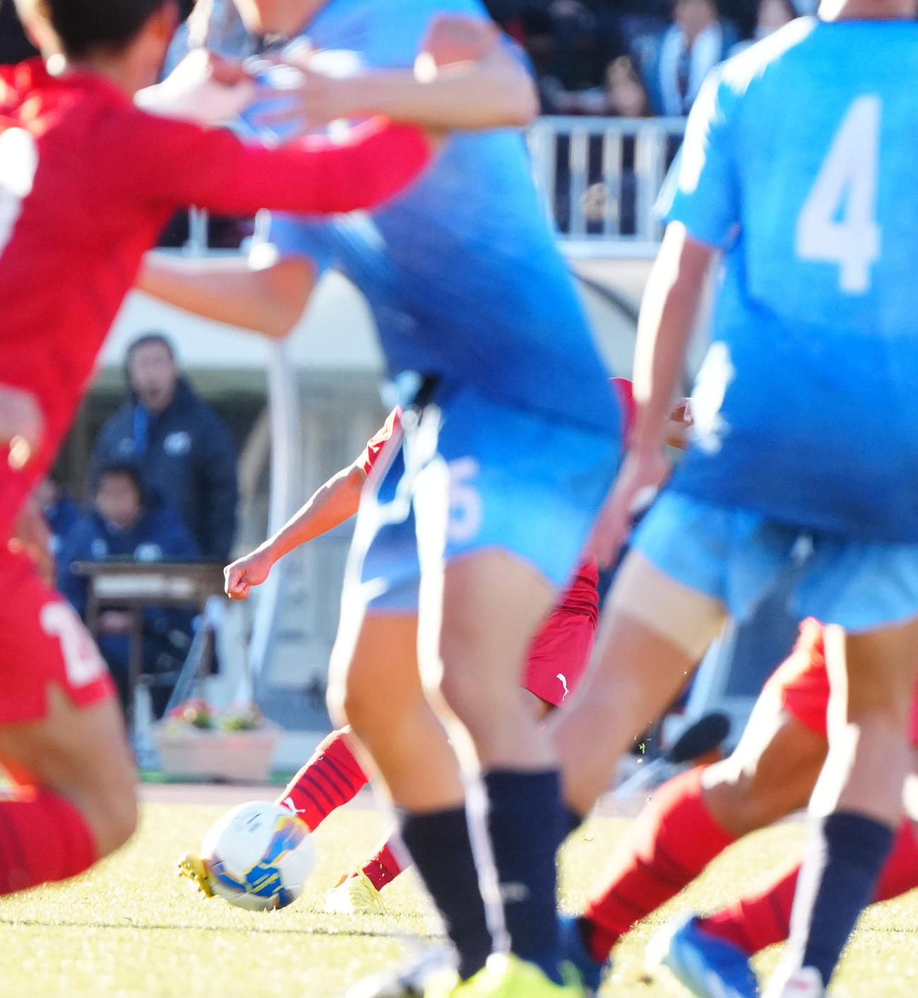 神村学園対近江　後半、FKでゴールを決める神村学園・名和田（撮影・江口和貴）