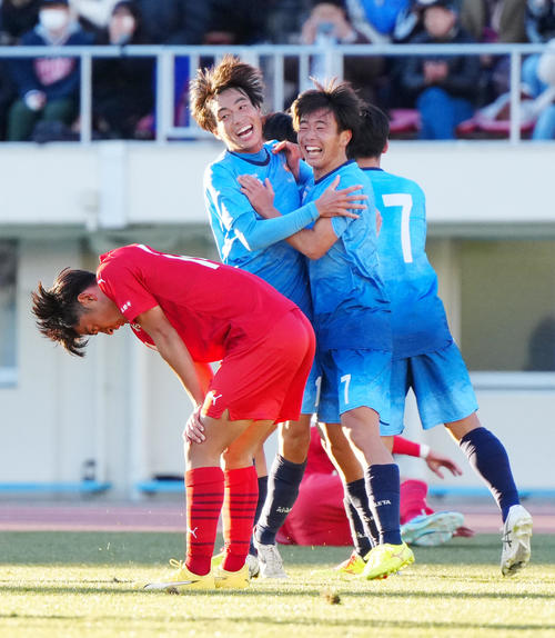 高校サッカー】「琵琶湖の海賊」近江の航海、神村学園の倒し国立へ