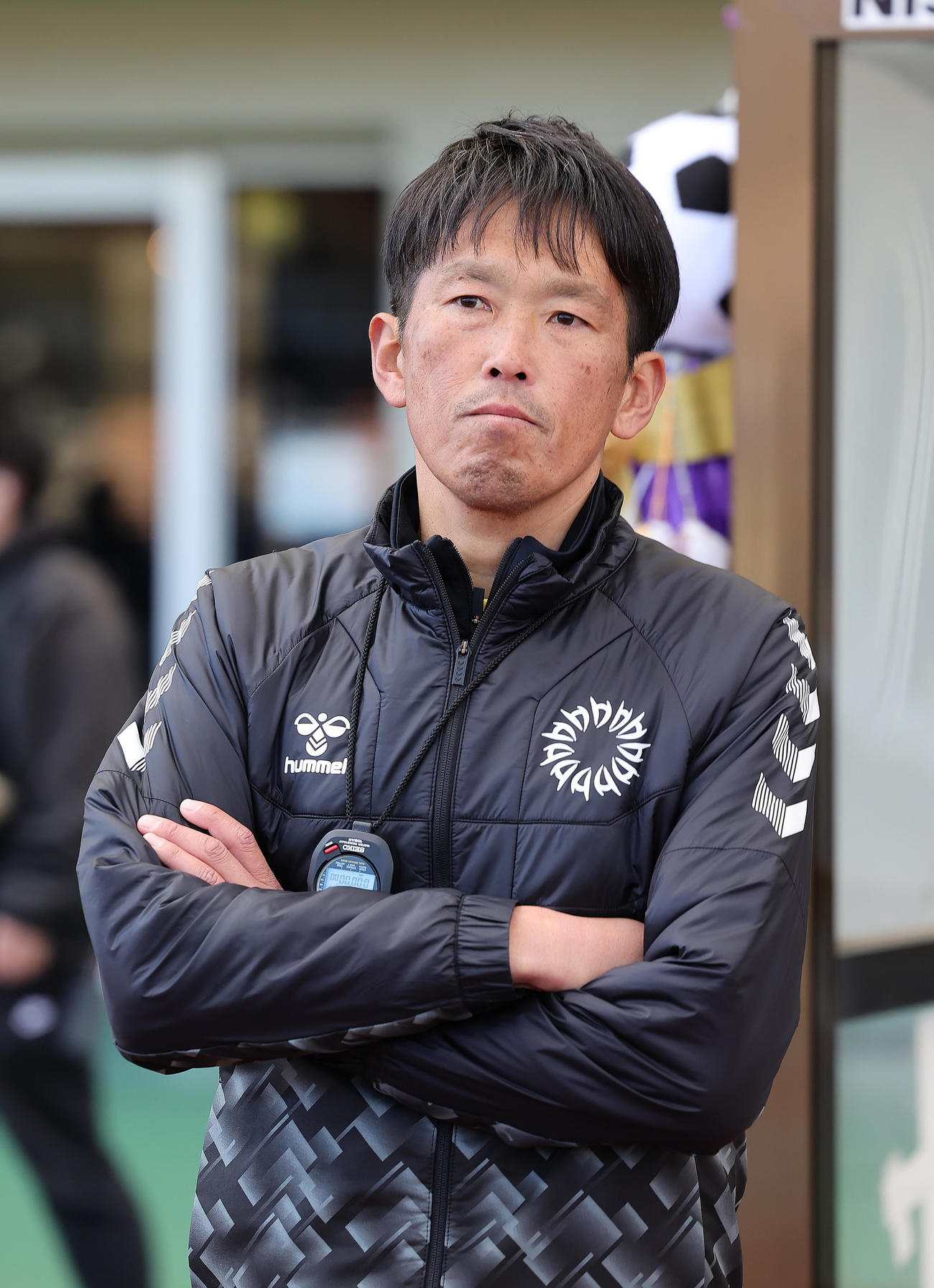 堀越対佐賀東　初の4強入りとなった堀越・佐藤監督（撮影・足立雅史）