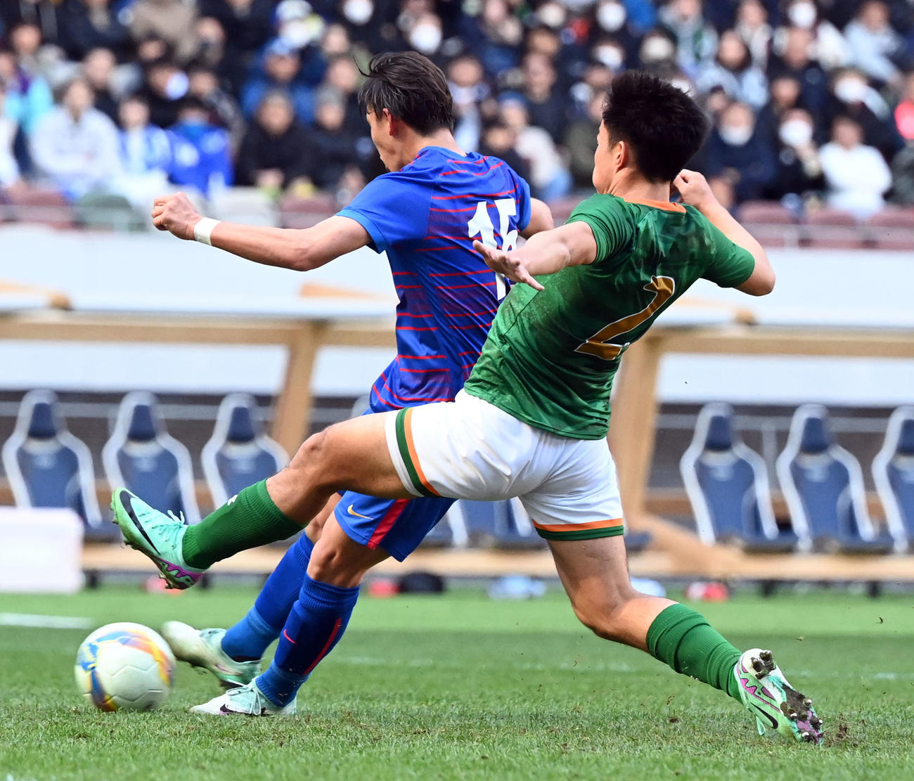 市船橋対青森山田　後半、同点ゴールを決める市船橋・久保原（撮影・たえ見朱実）