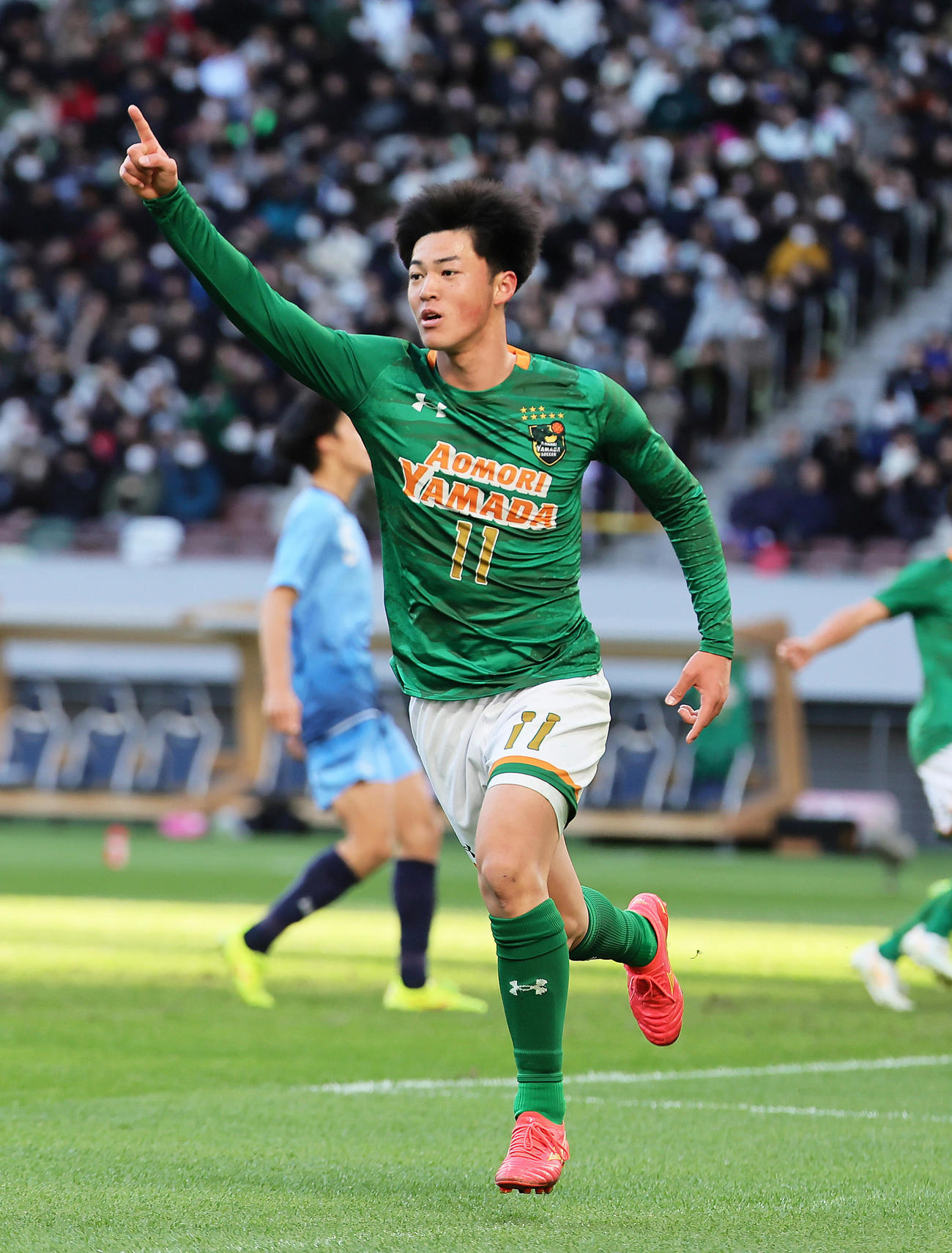 青森山田対近江　後半、ゴールを決め喜ぶ青森山田・米谷（撮影・足立雅史）