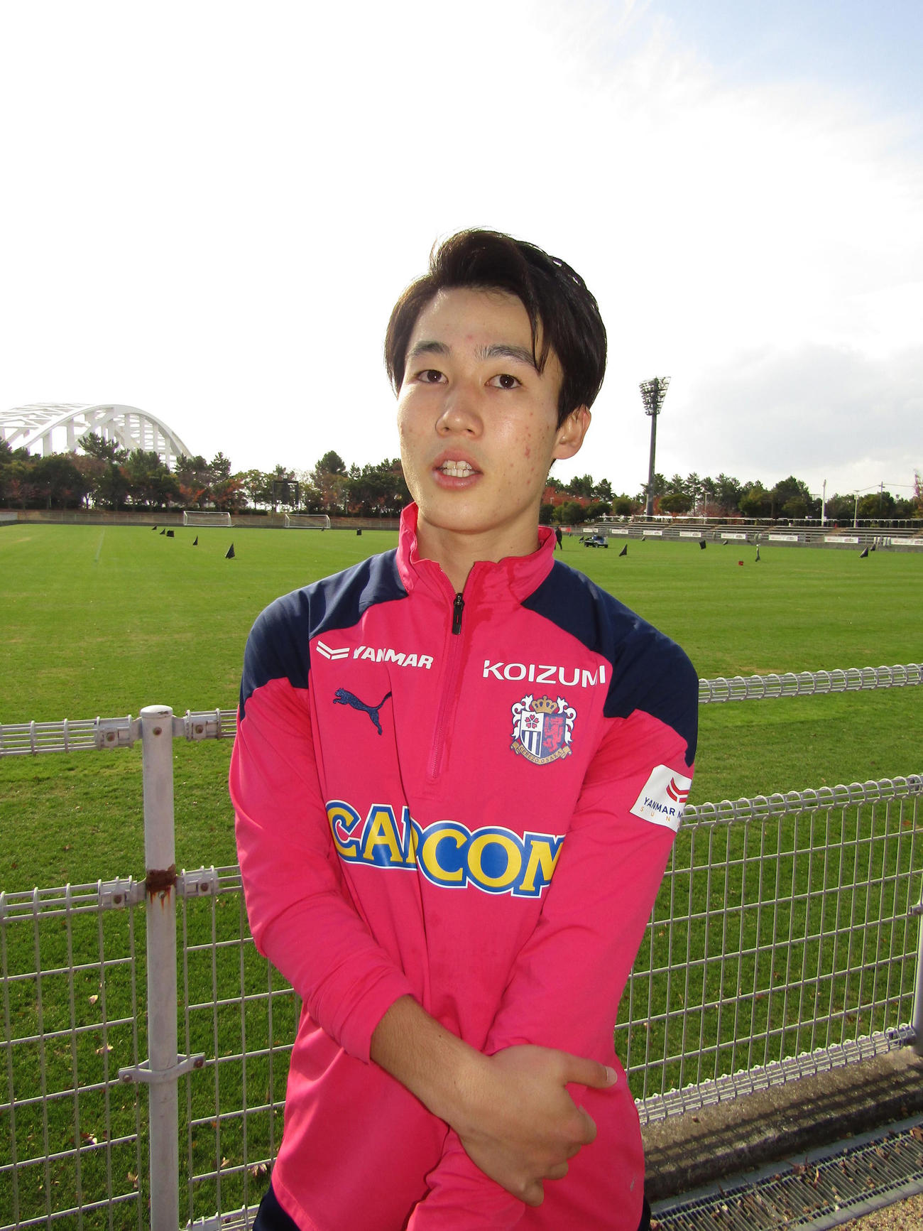 取材に応じるC大阪奥田勇斗（23年11月撮影）