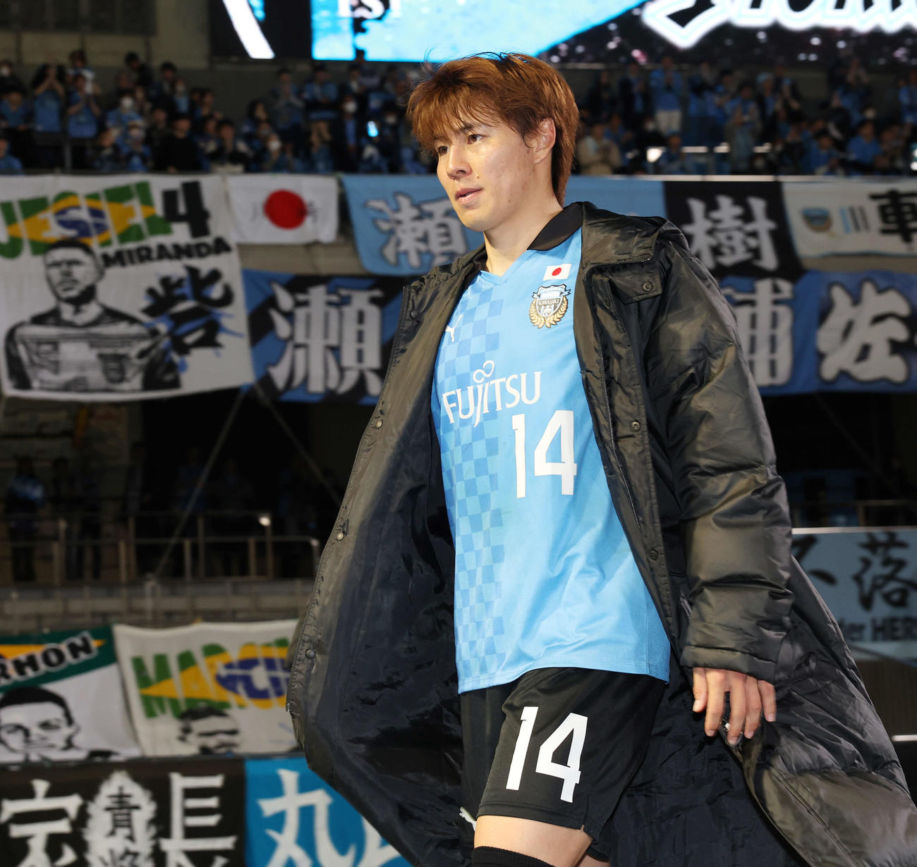 川崎F対山東　ACL決勝トーナメント1回戦で敗退し、厳しい表情の川崎F脇坂（撮影・宮地輝）
