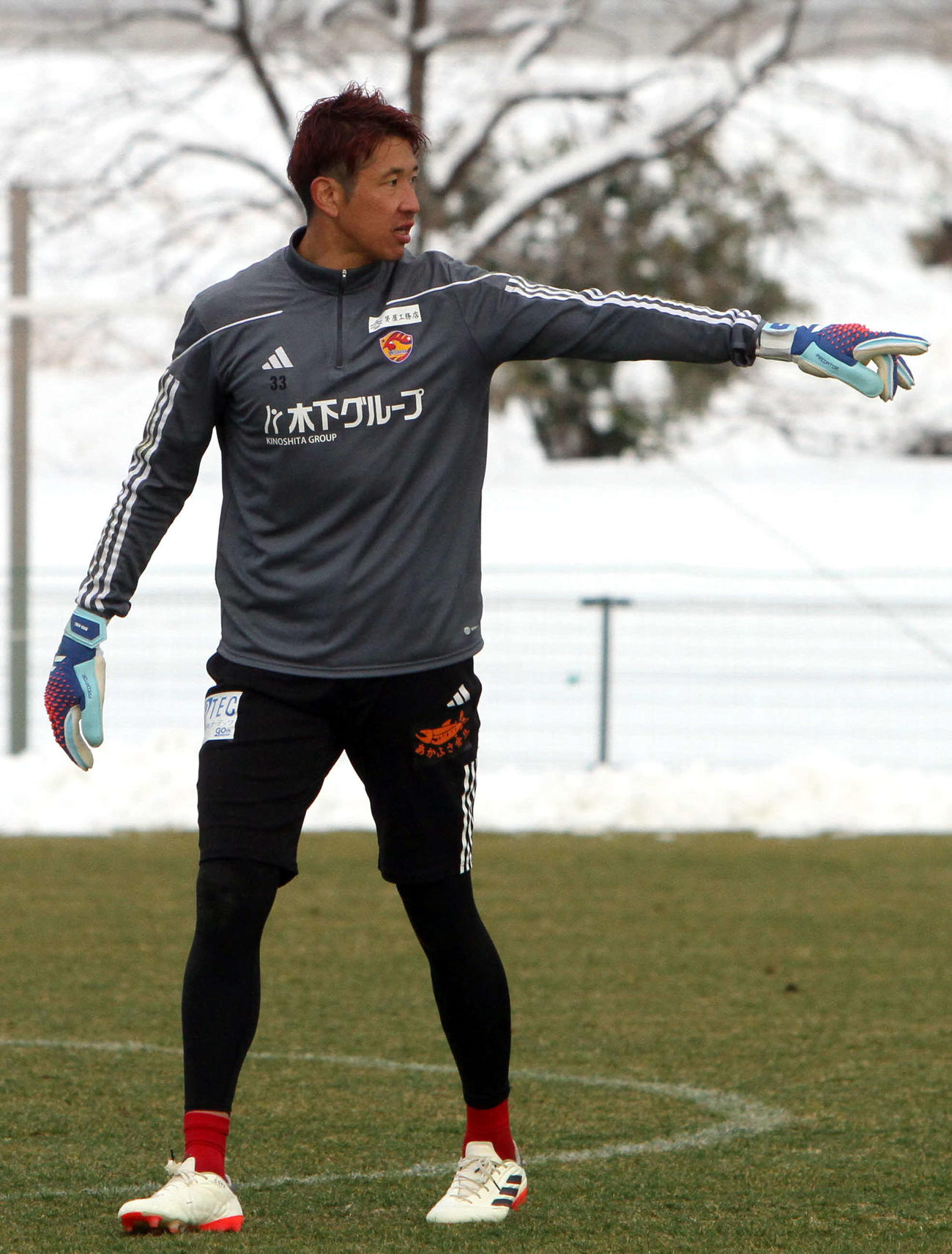 ミニゲームで指示を出すGK林