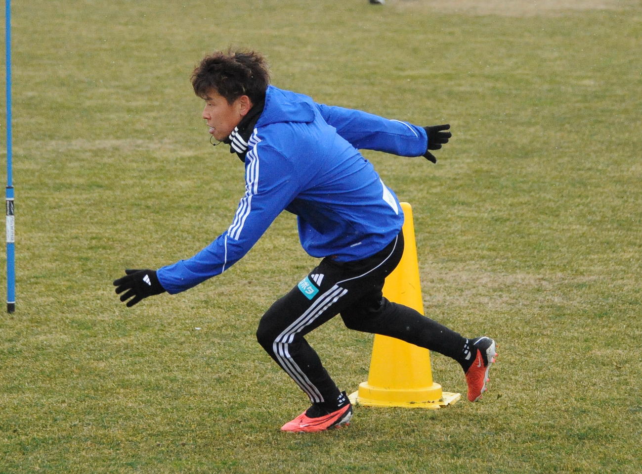 鳥栖戦前日練習に参加する谷口