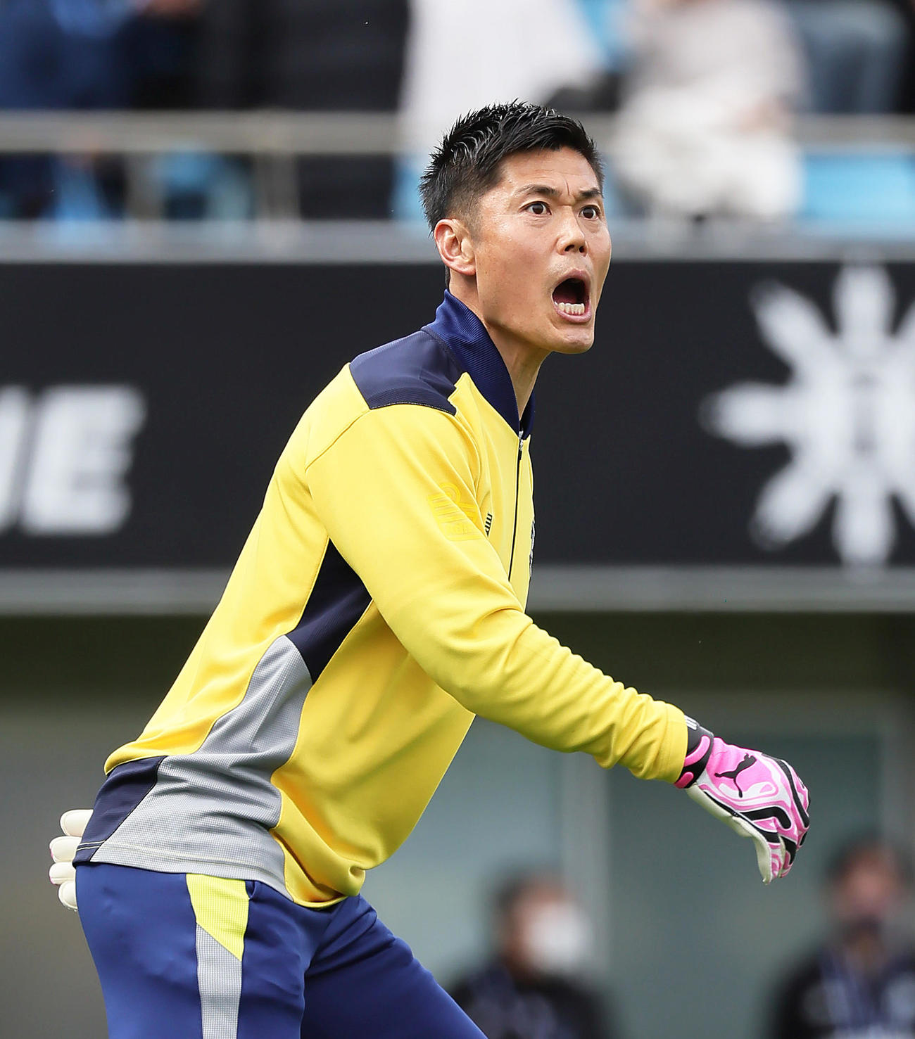 試合前練習に臨む磐田GK川島（撮影・足立雅史）