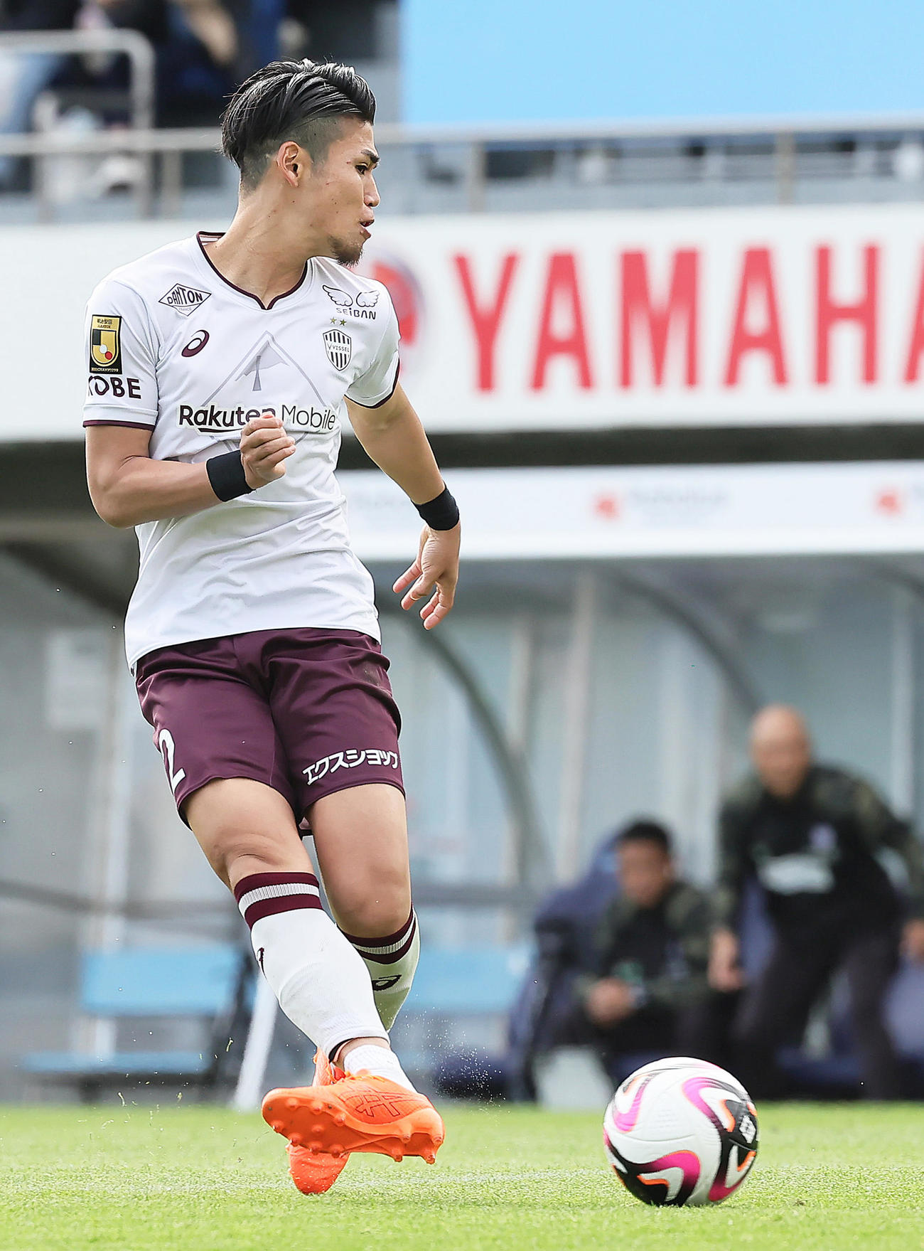 磐田対神戸　後半、ゴールを決める神戸佐々木（撮影・足立雅史）