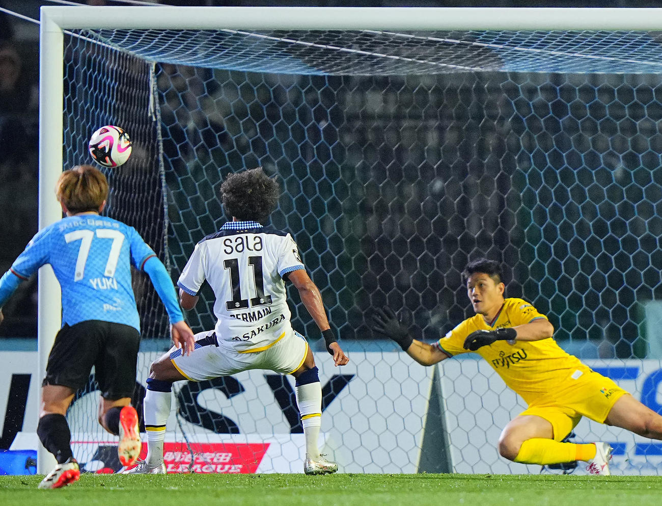 川崎F対磐田　後半、PKでハットトリックを決める磐田ジャーメイン（撮影・垰建太）