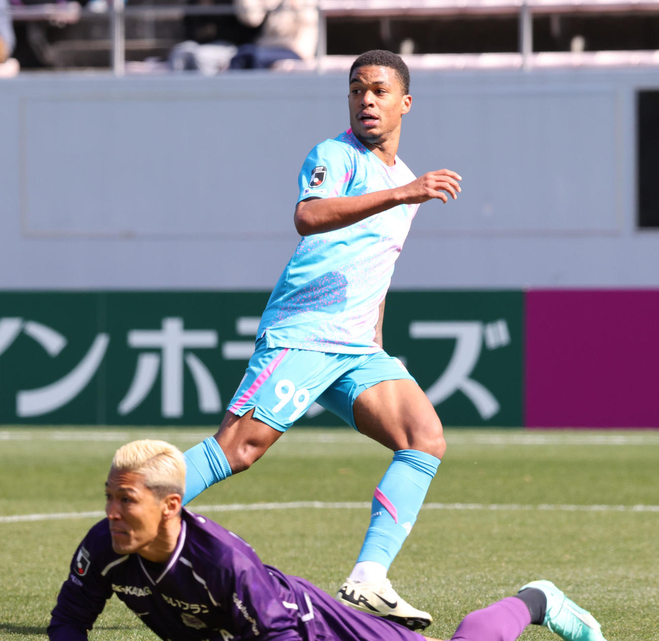 鳥栖対札幌　前半14分、鳥栖マルセロヒアンは先制ゴールを決める（撮影・梅根麻紀）