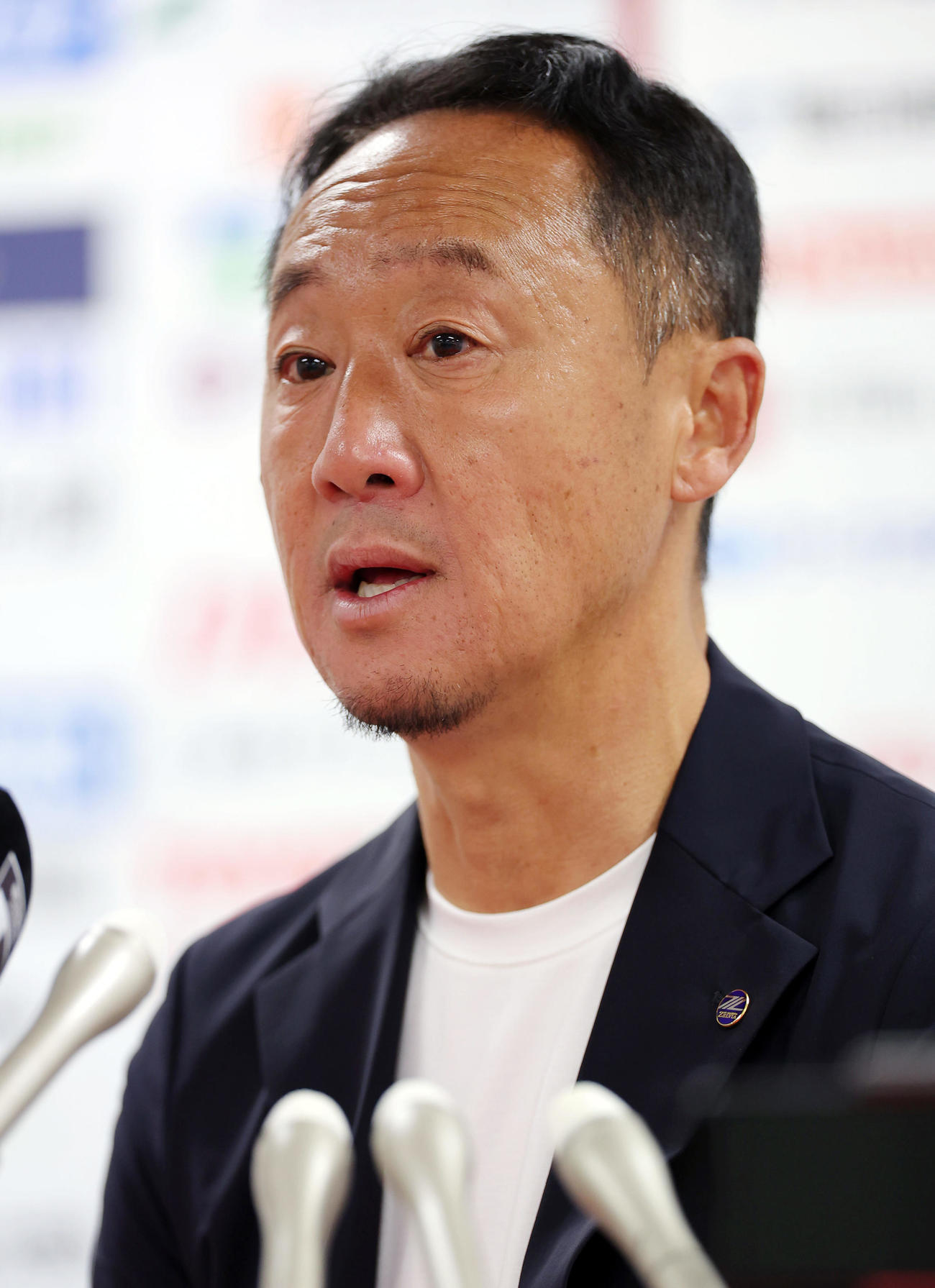名古屋対町田　名古屋を破りJ1初勝利を果たし、試合後の会見に臨む町田黒田監督（撮影・前田充）