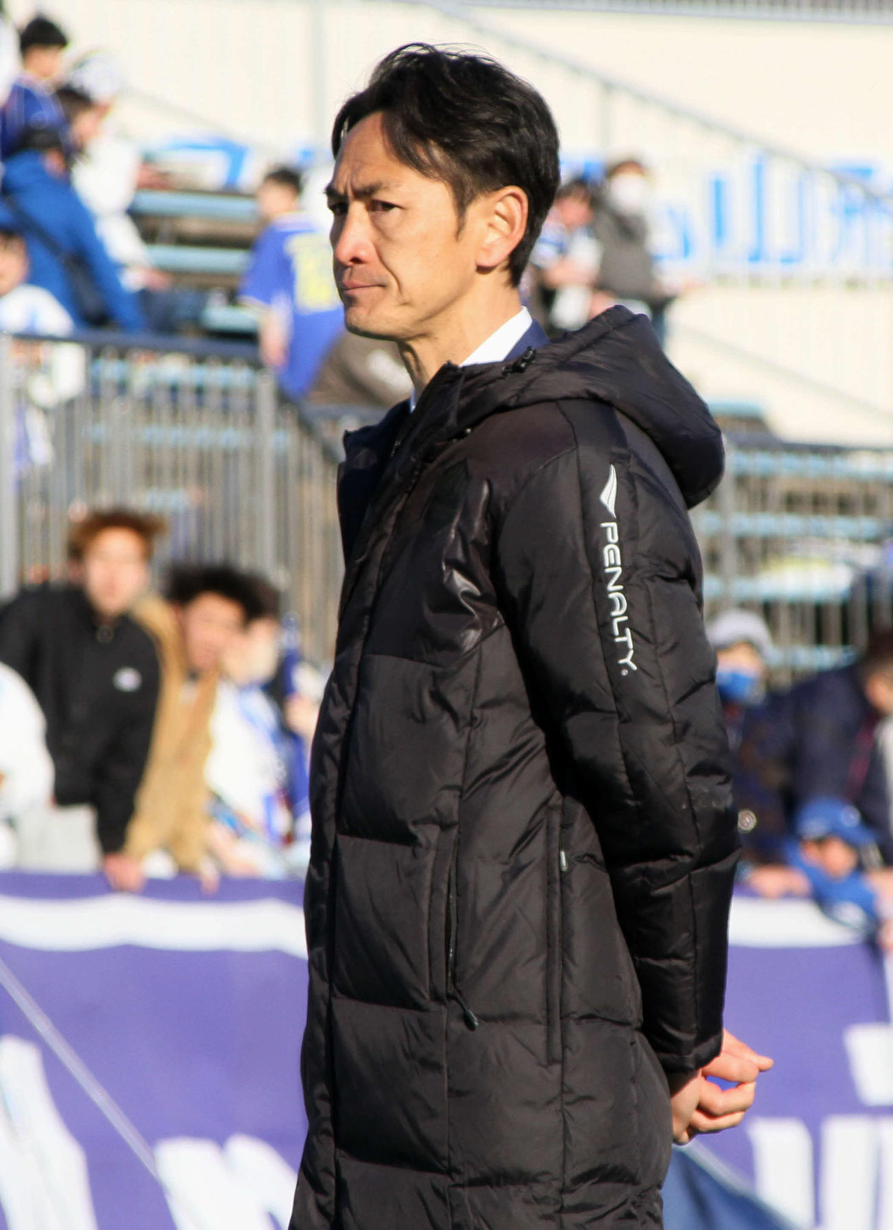 敗戦に渋い表情の渡辺監督