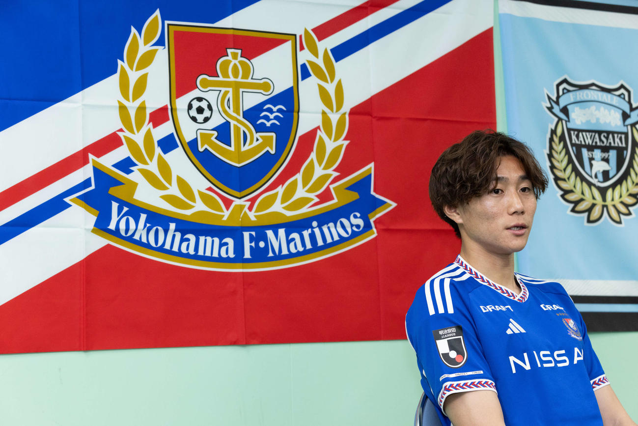 横浜DF松原（C）1992 Y.MARINOS／（C）KAWASAKI FRONTALE