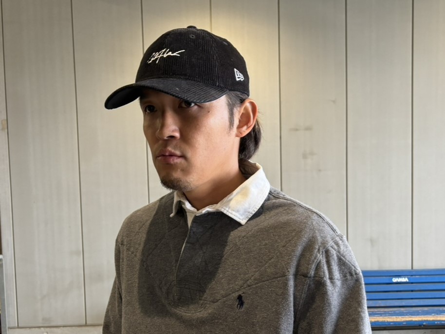 非公開練習後に取材対応するG大阪FW宇佐美貴史（撮影・永田淳）