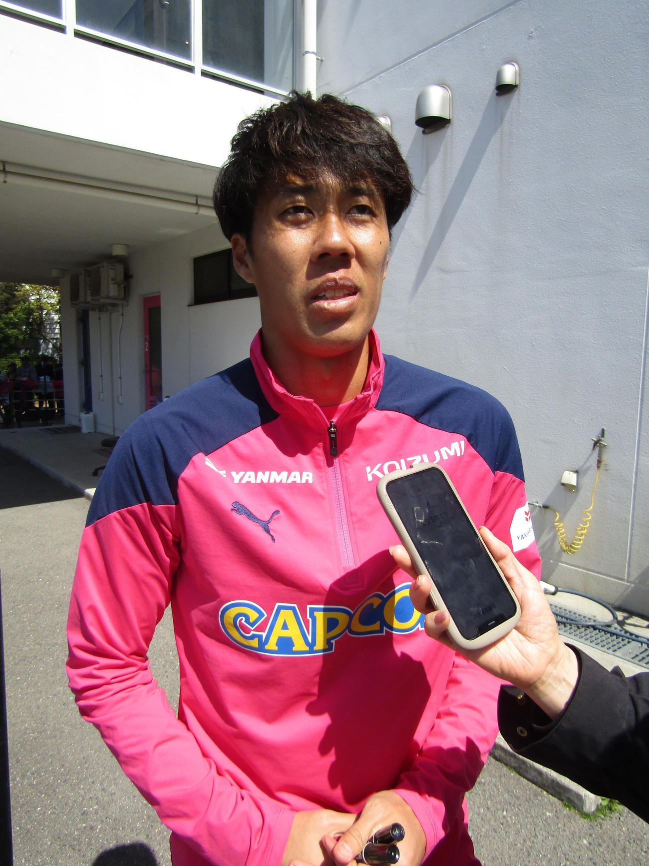 取材に応じるC大阪田中（24年3月27日撮影）