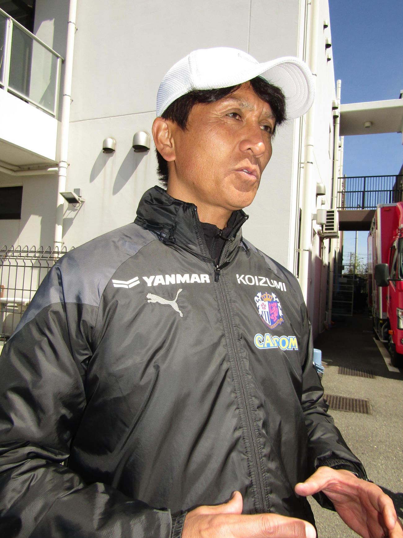 取材に応じるC大阪小菊監督（24年3月27日撮影）