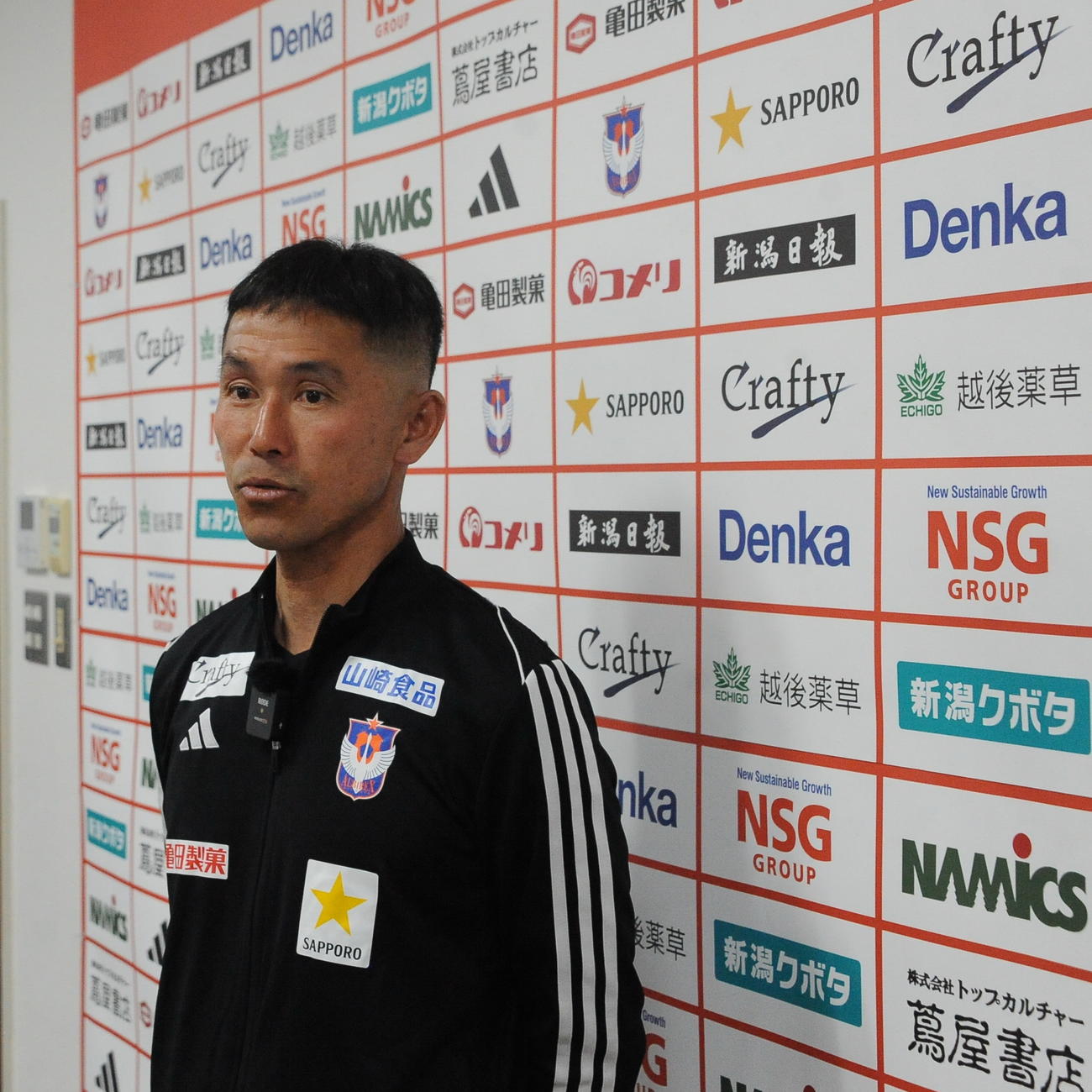 柏戦前日会見に臨む松橋監督