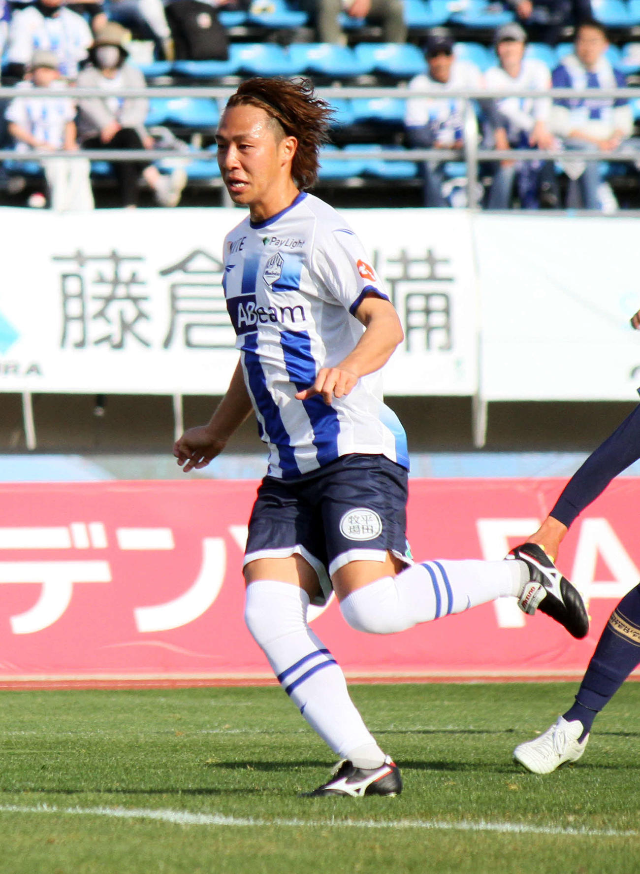 鹿児島戦の後半終了間際、移籍後初ゴールを決める高江（撮影・木村有優）