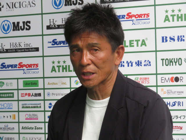 東京ダービーに向けて会見する東京V城福浩監督