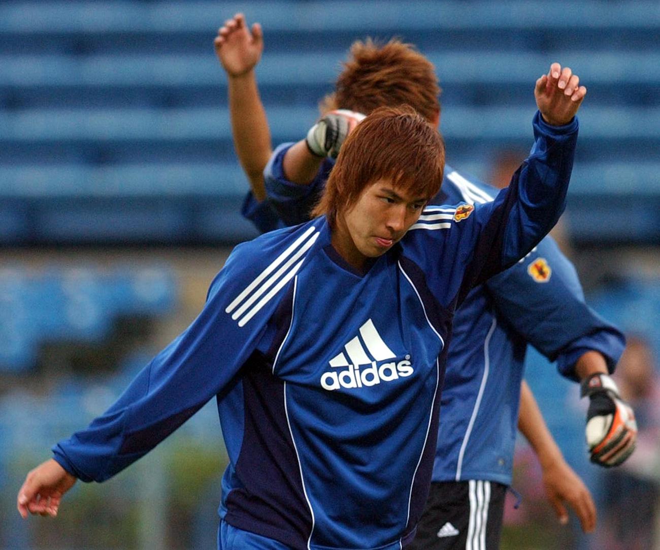 軽めの調整を行うU−20日本代表候補MF長谷部誠（2003年5月6日撮影）