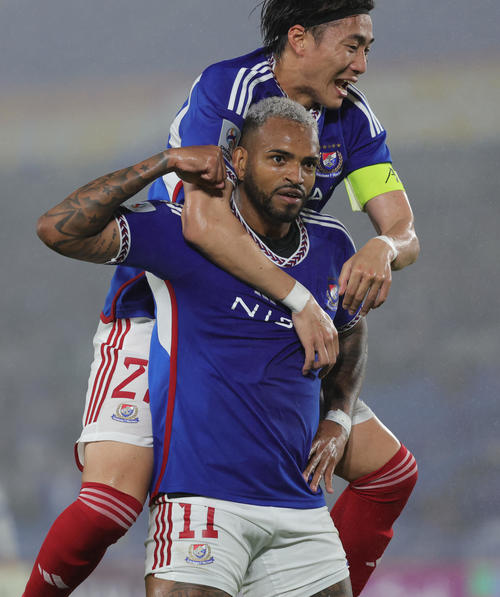 横浜対蔚山　前半、ゴールを決め喜ぶ横浜Aロペス（撮影・野上伸悟）