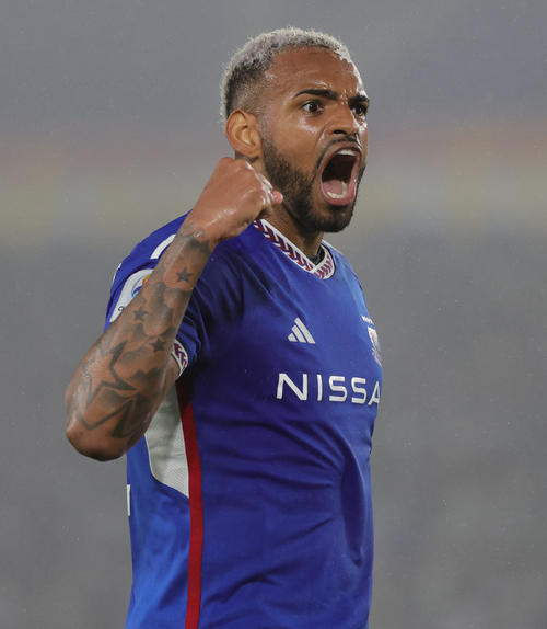 横浜対蔚山　前半、ゴールを決め喜ぶ横浜Aロペス（撮影・野上伸悟）