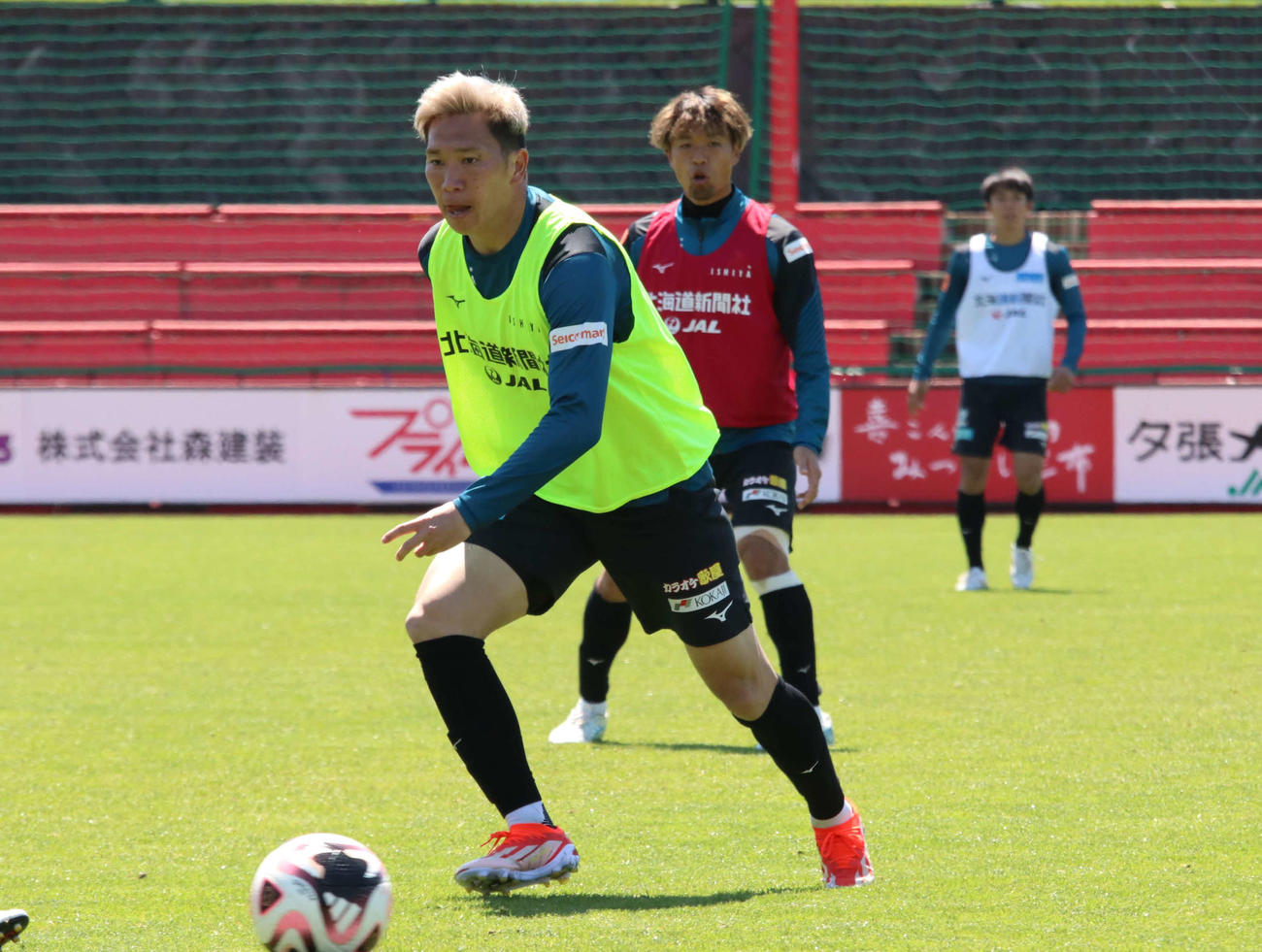 C大阪戦に向けて練習する札幌浅野（撮影・保坂果那）