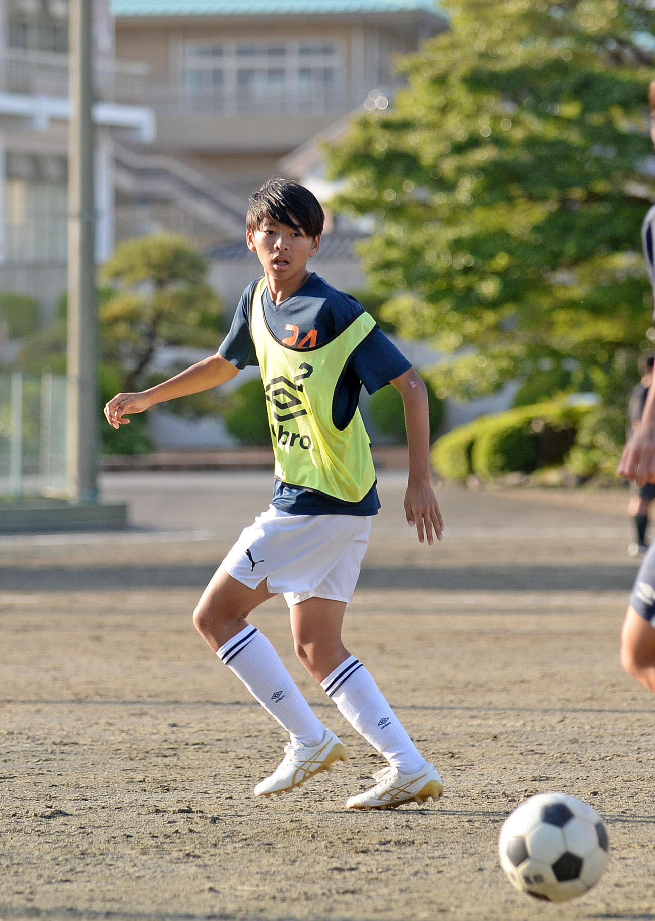 守備の要としてDFラインを統率する吉原DF大沢蒼