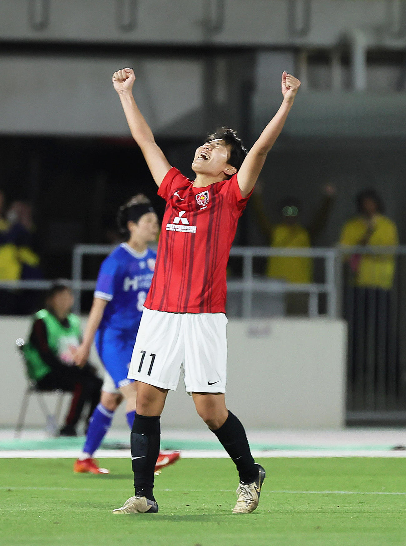 三菱重工浦和対仁川現代製鉄　優勝を決めガッツポーズする三菱重工浦和清家（撮影・足立雅史）