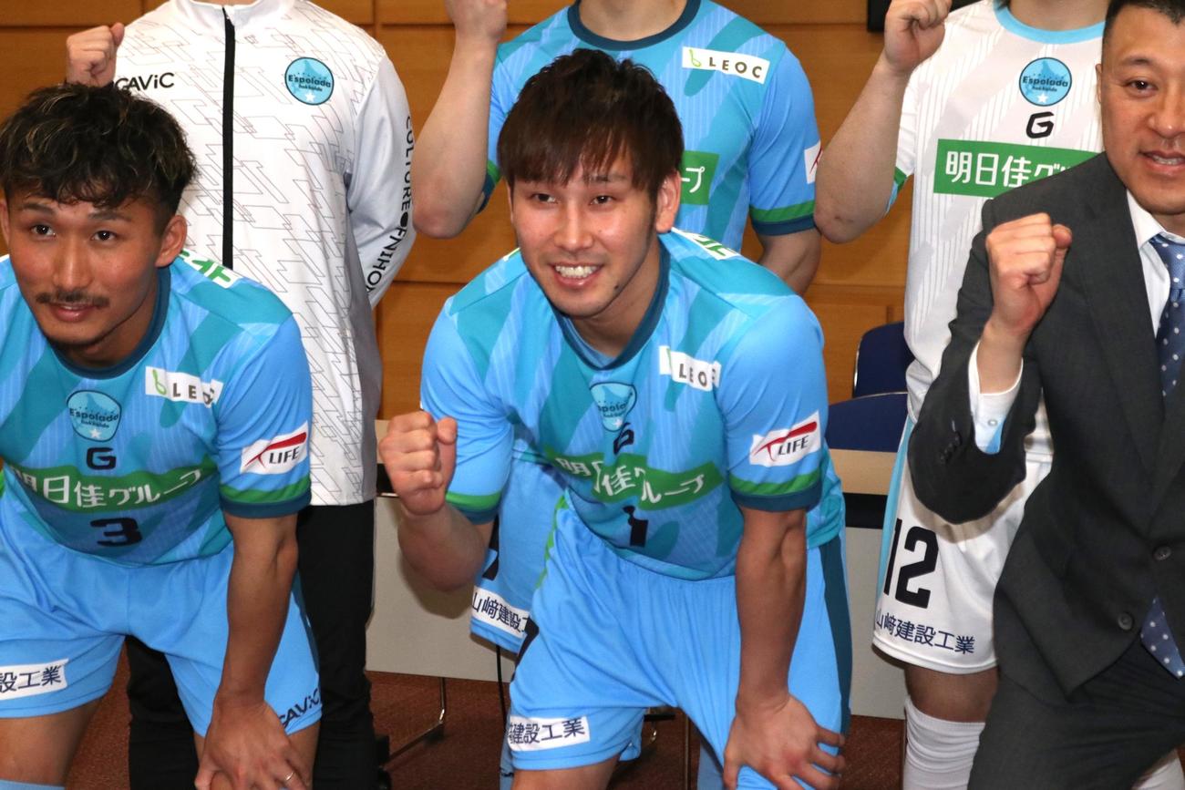 新体制会見に出席したエスポラーダ北海道の室田（撮影・保坂果那）