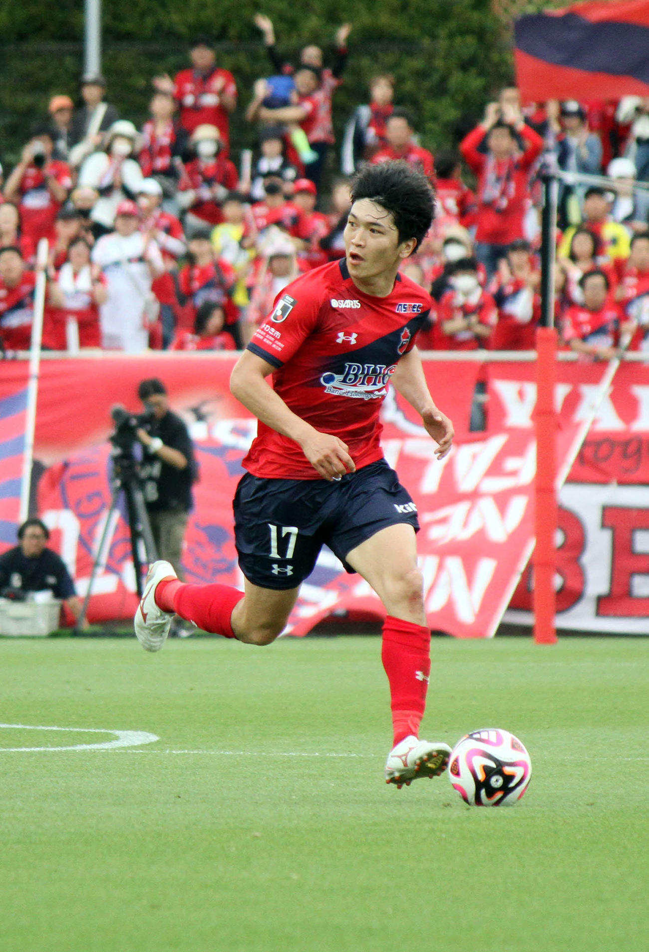 いわき対山口　前半23分に同点弾を決めたいわき谷村（撮影・木村有優）