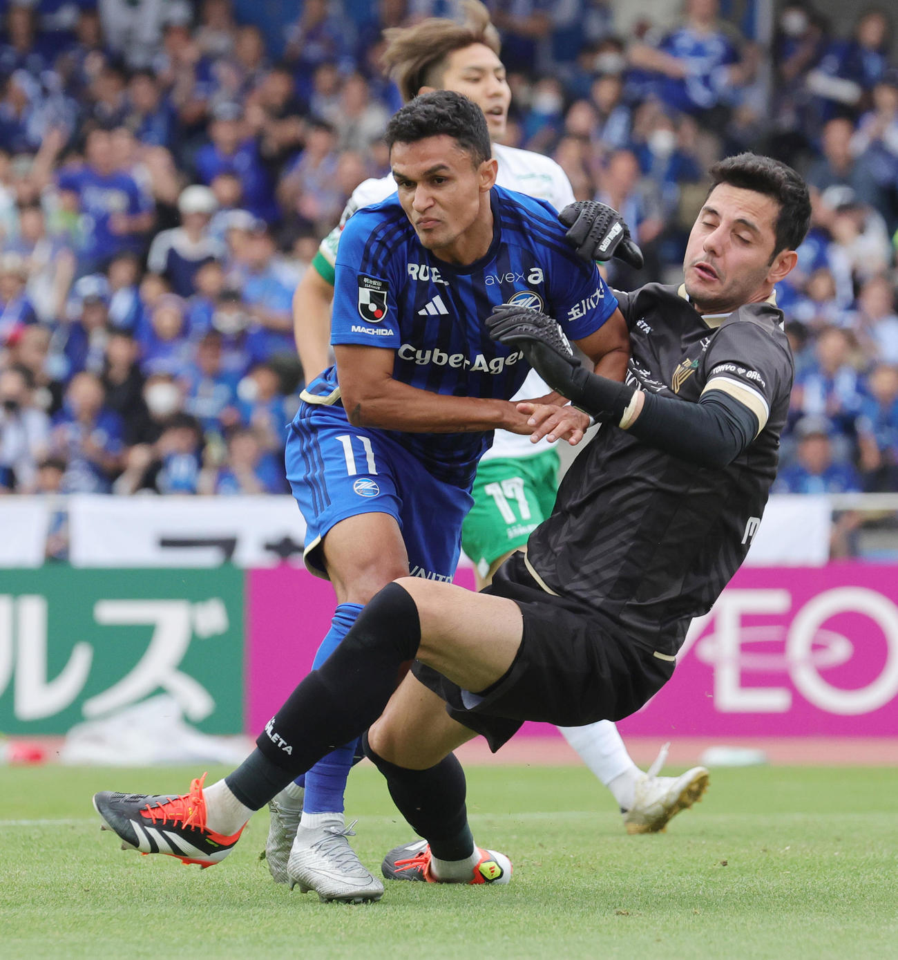 町田対東京V　後半、ゴールを決める町田エリキ（撮影・野上伸悟）