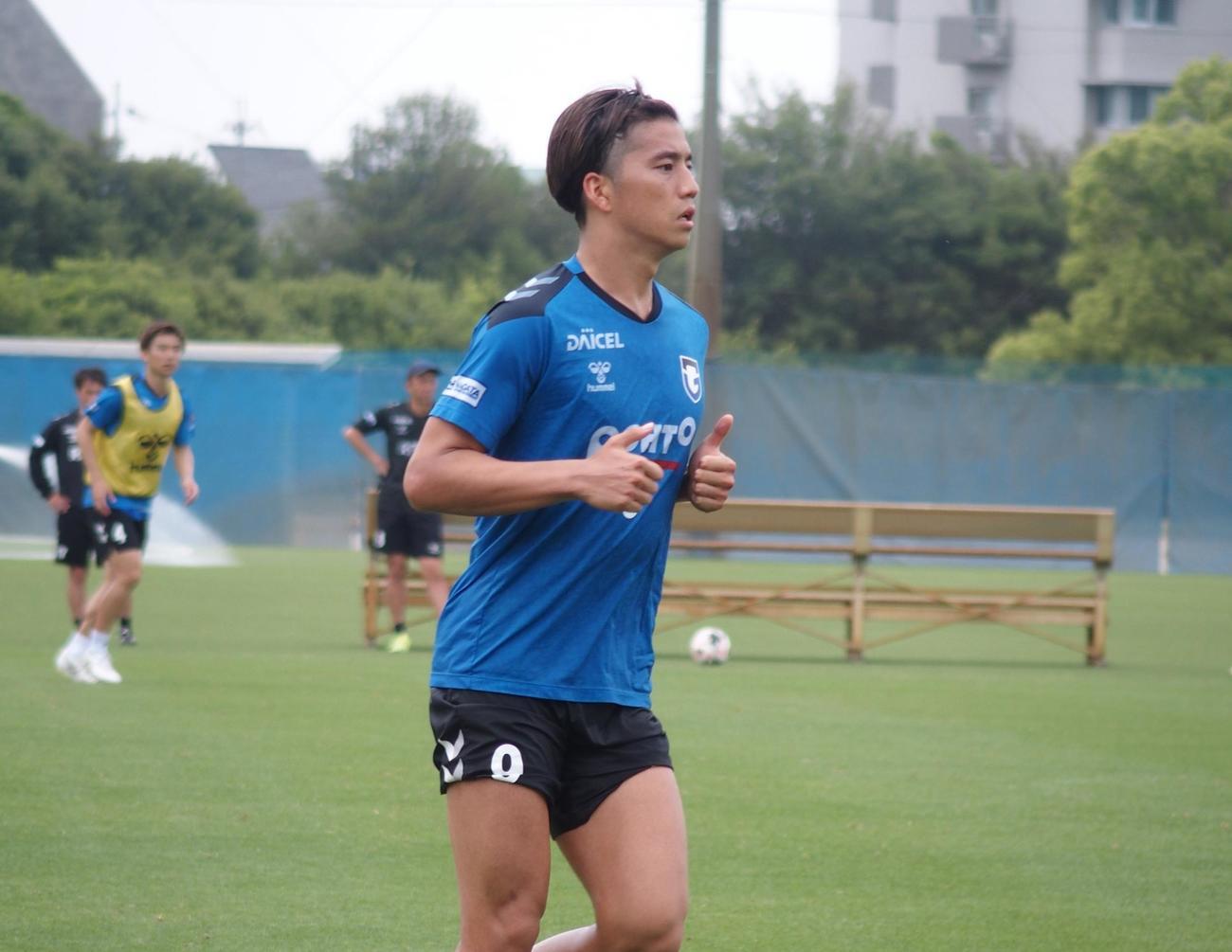 練習で軽快な動きを見せるG大阪MF山田康太（撮影・永田淳）