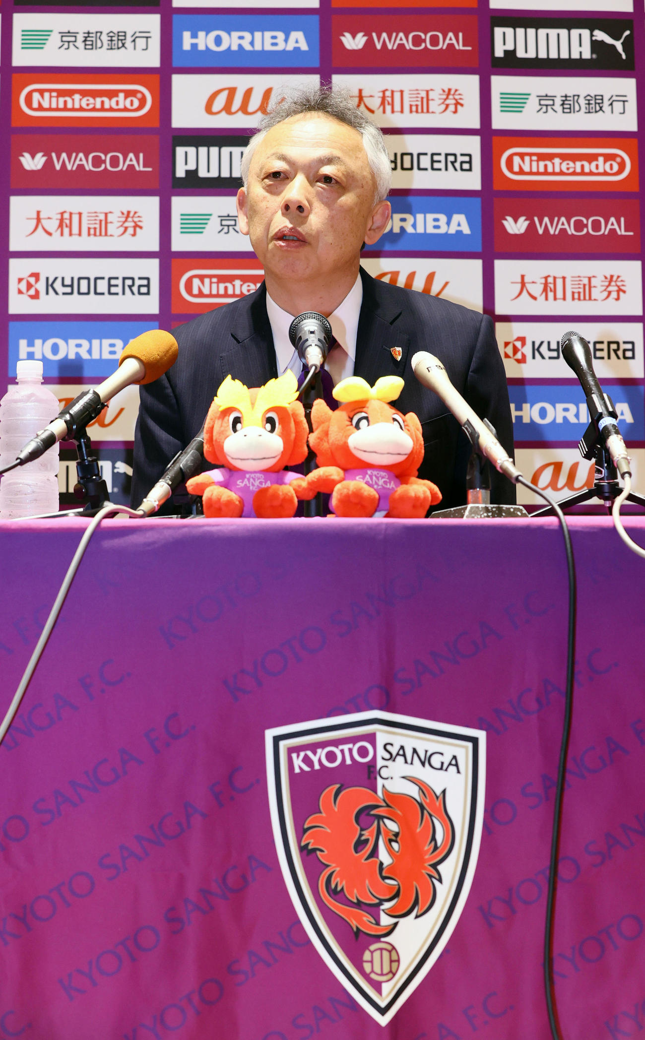 京都のゼネラルマネージャーに就任し会見する大熊氏（撮影・上山淳一）